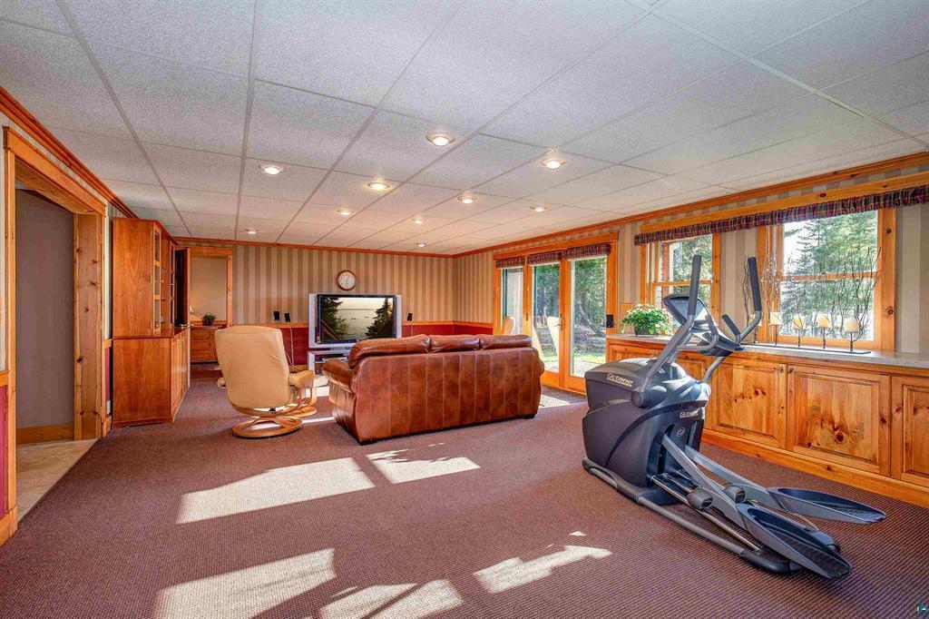main property photo 50