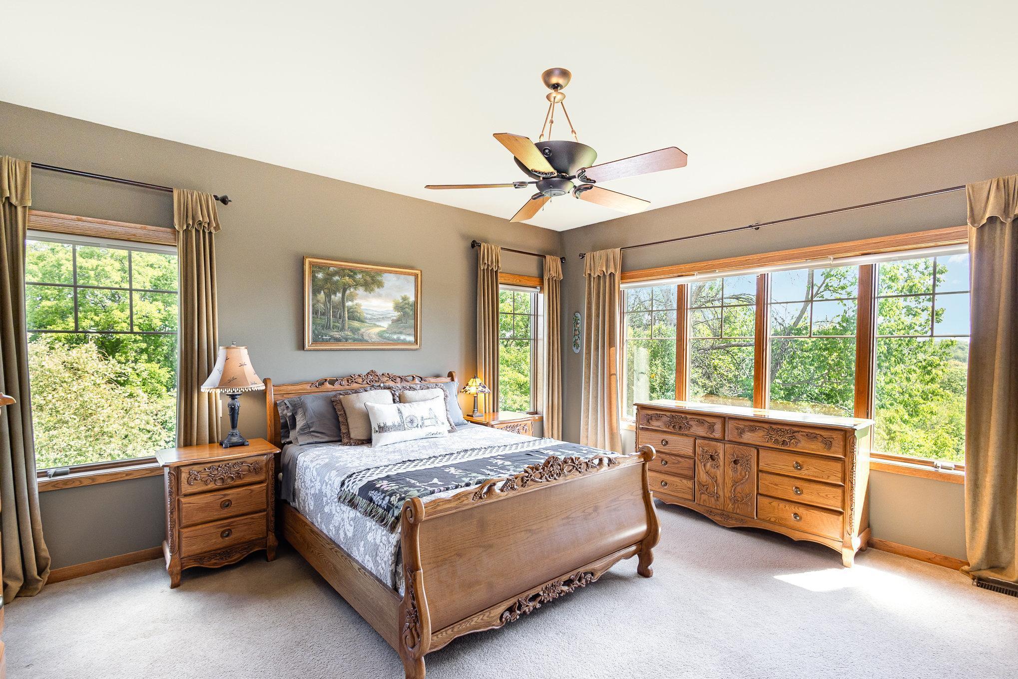 property viewer photo 23