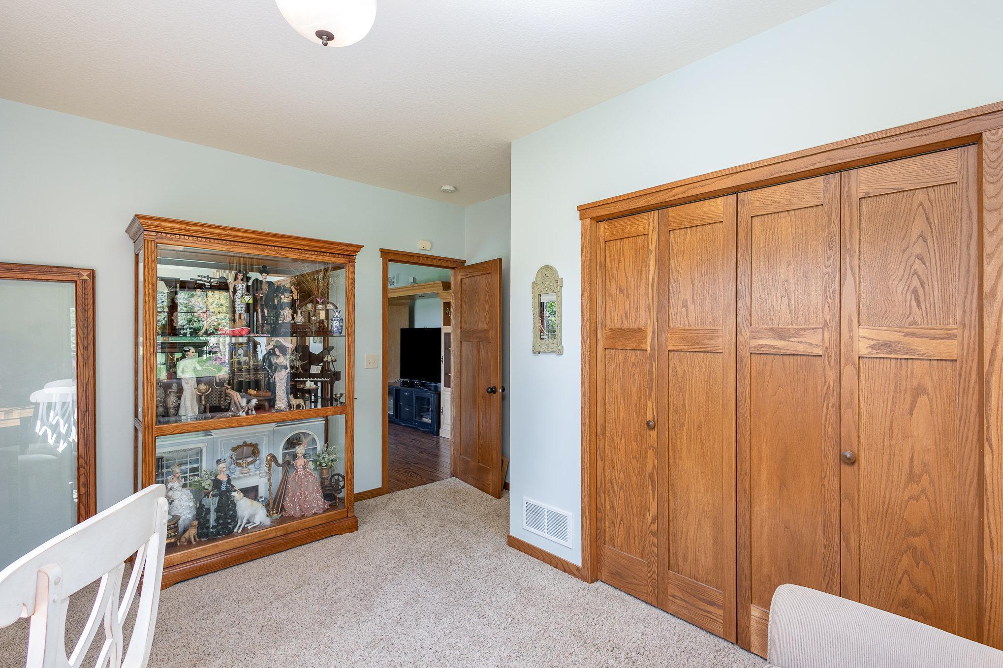 property viewer photo 44