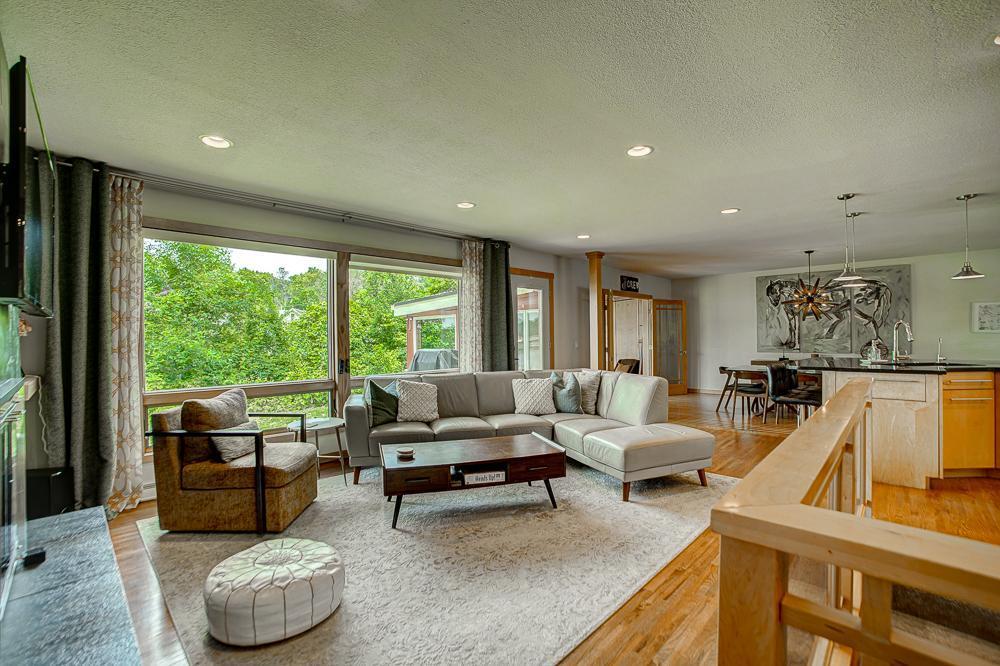 property viewer photo 23