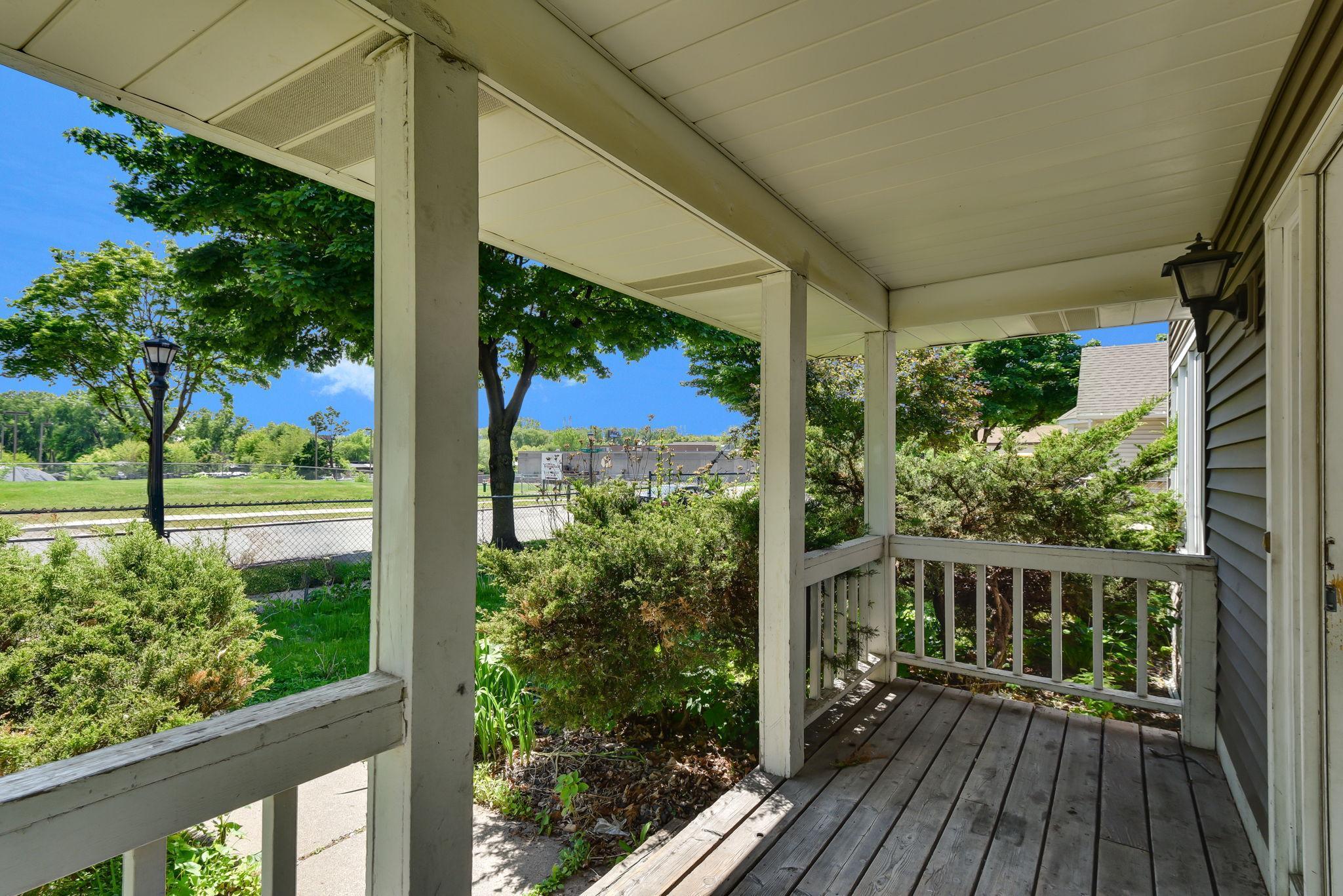 property viewer photo 2