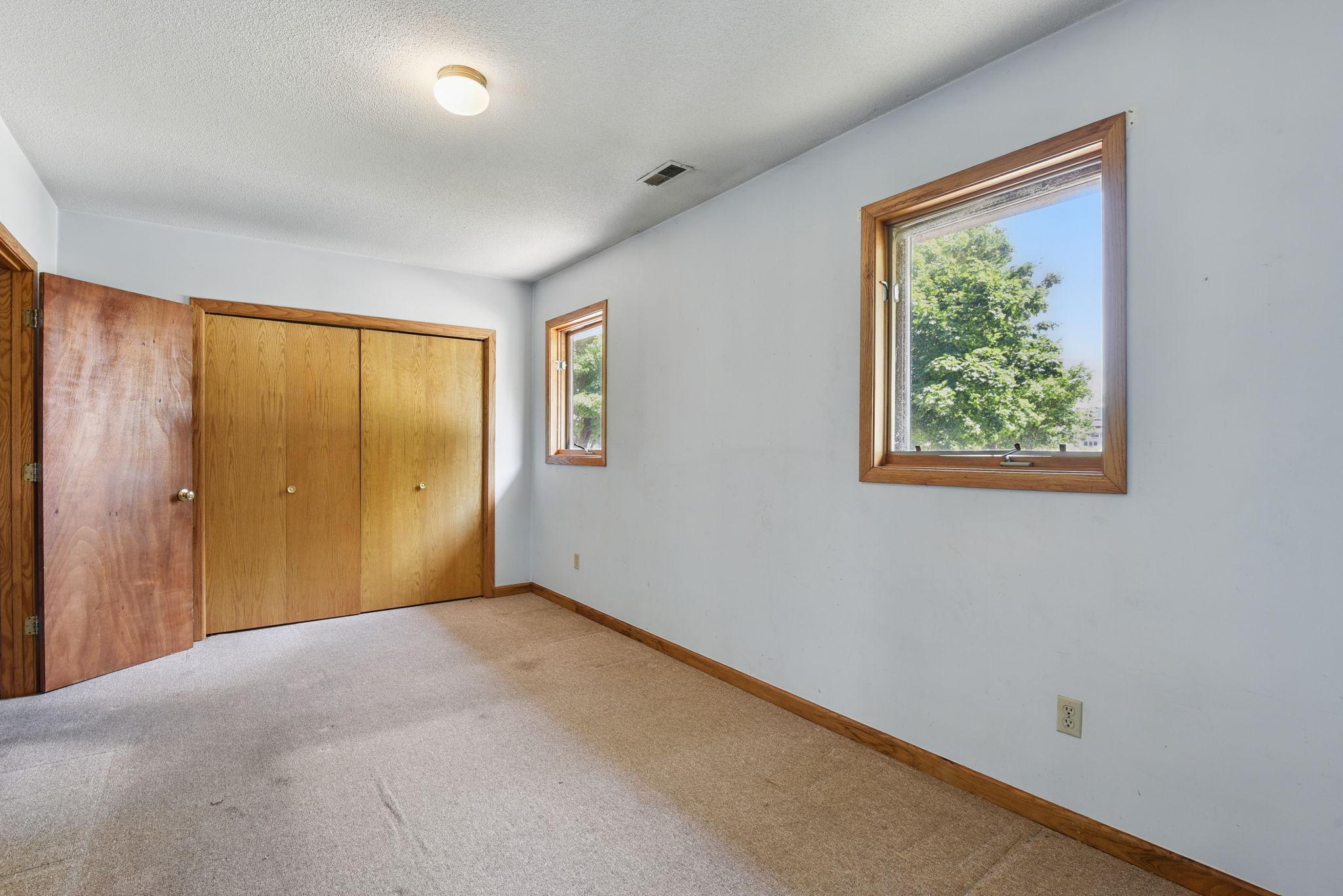 property viewer photo 23