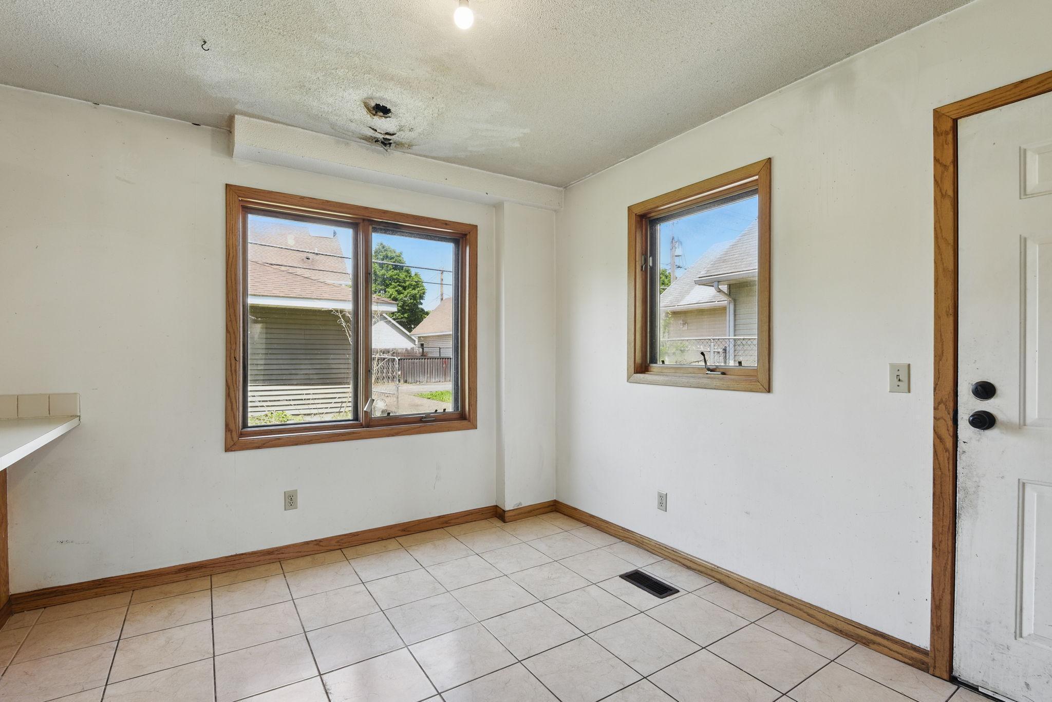 property viewer photo 7