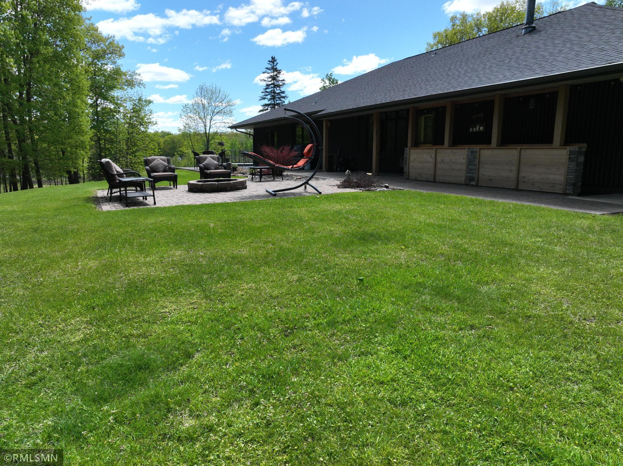 main property photo 14