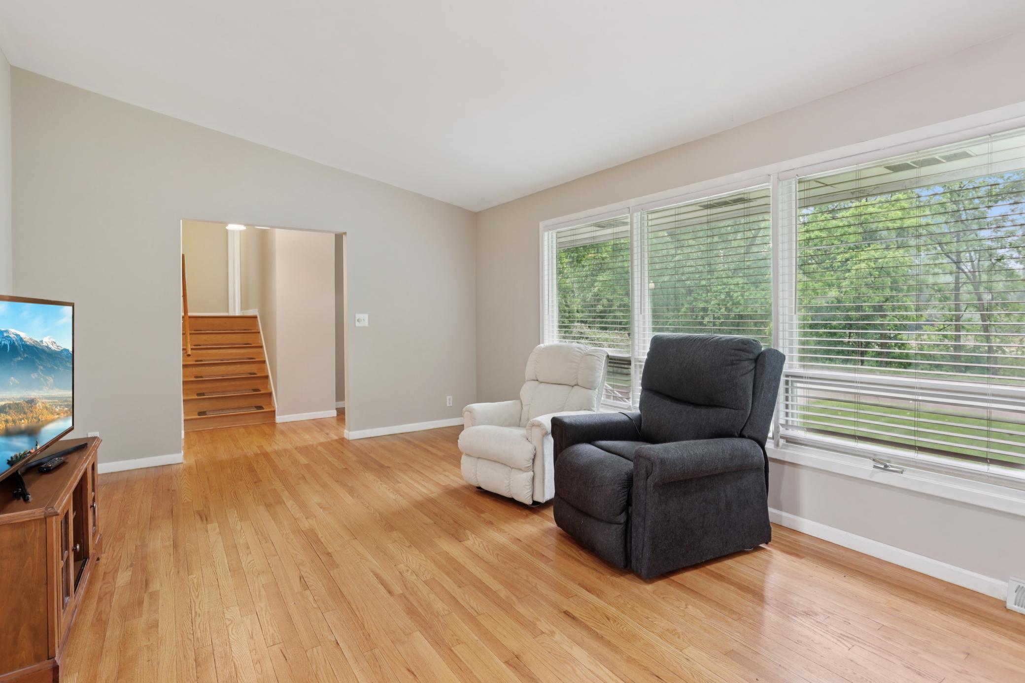 property viewer photo 11