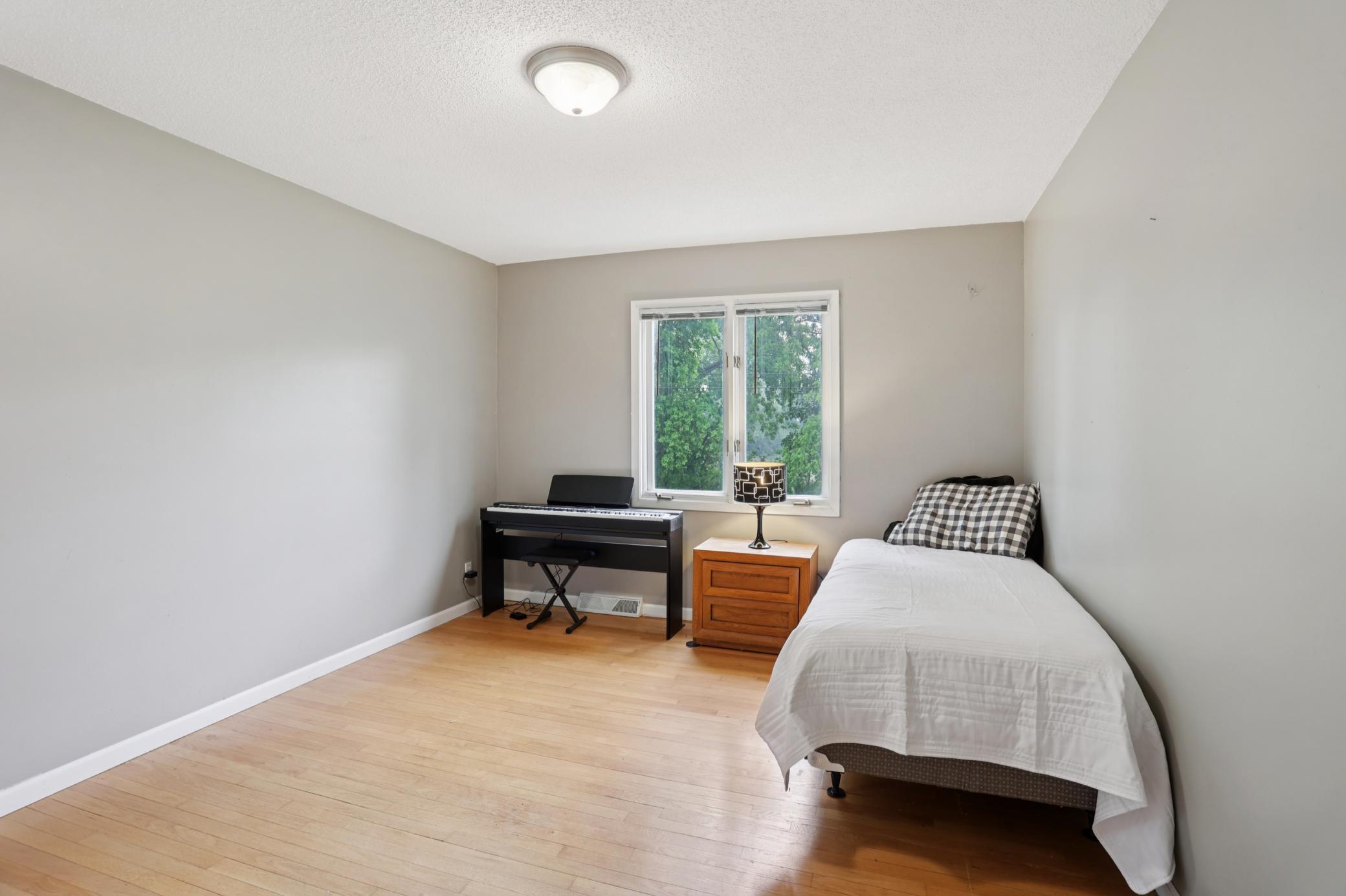 property viewer photo 14