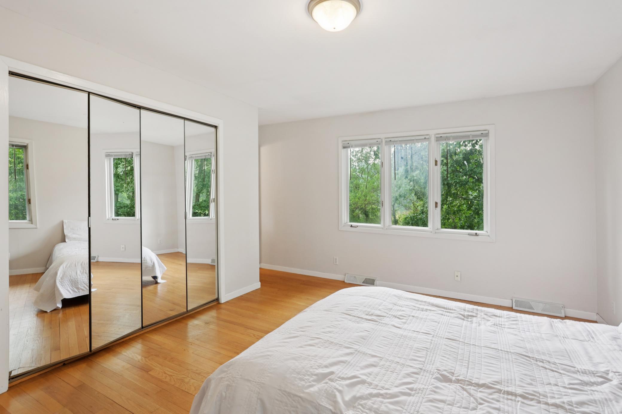 property viewer photo 17