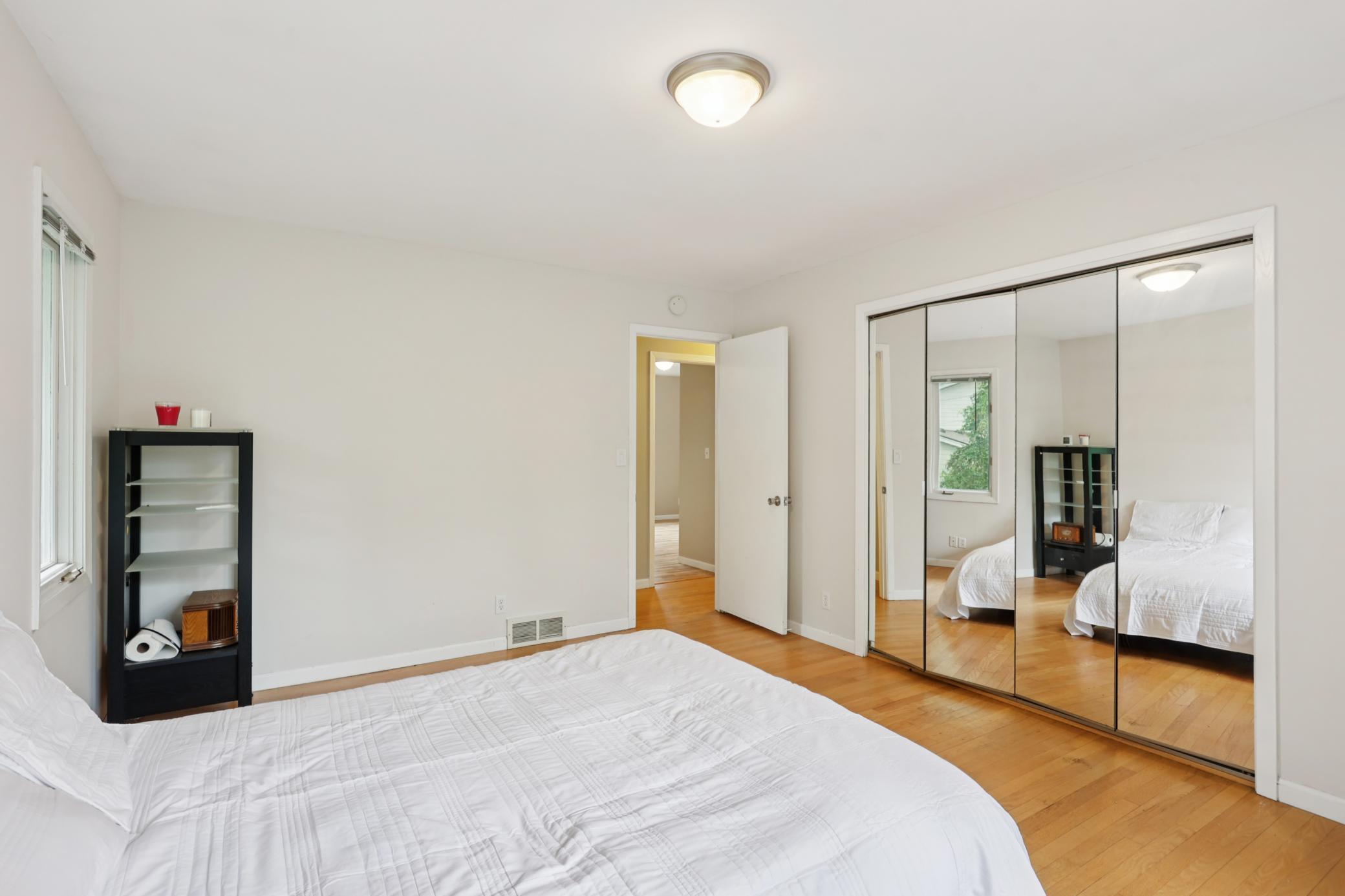 property viewer photo 18