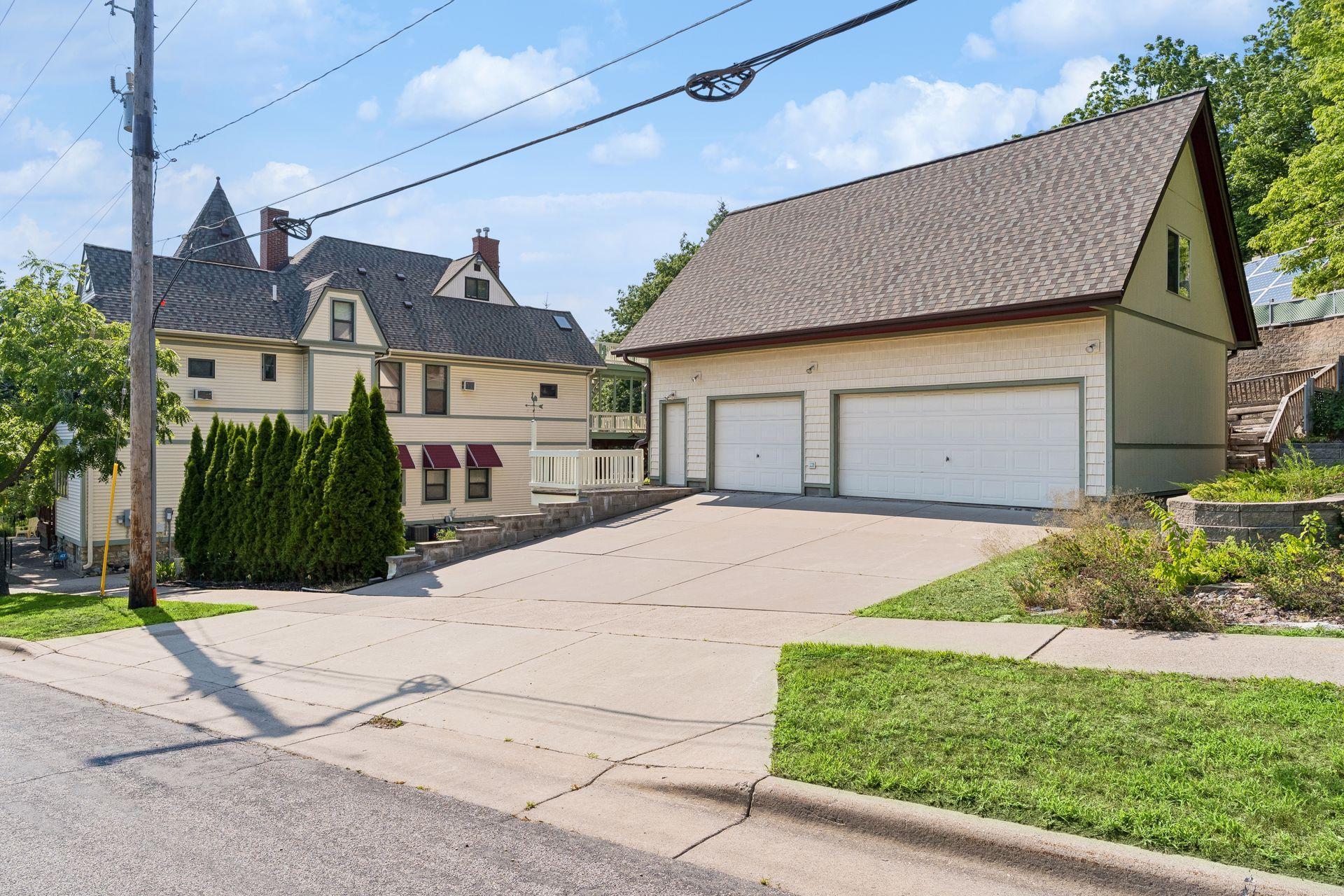 main property photo 67