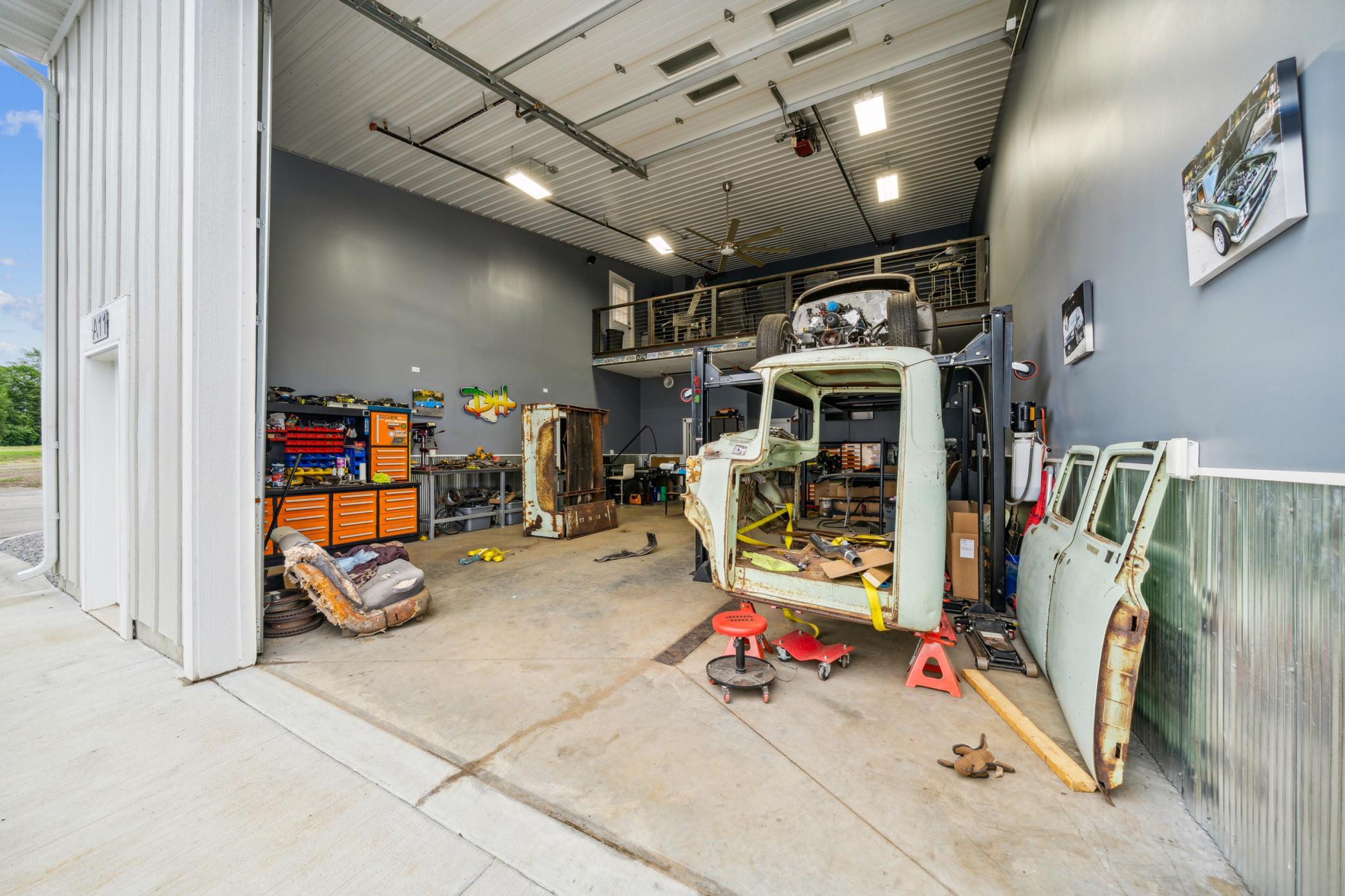main property photo 22