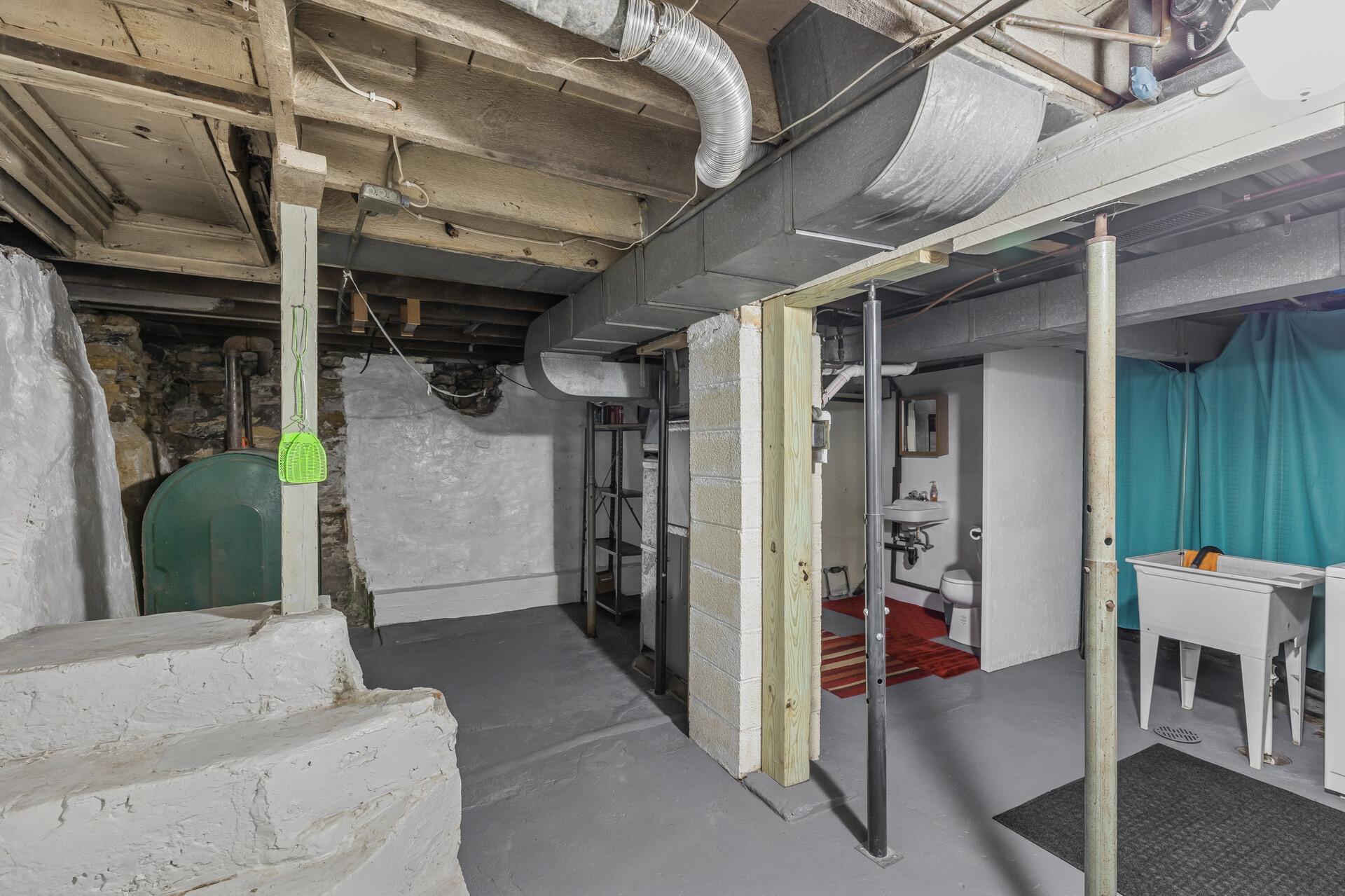 main property photo 19