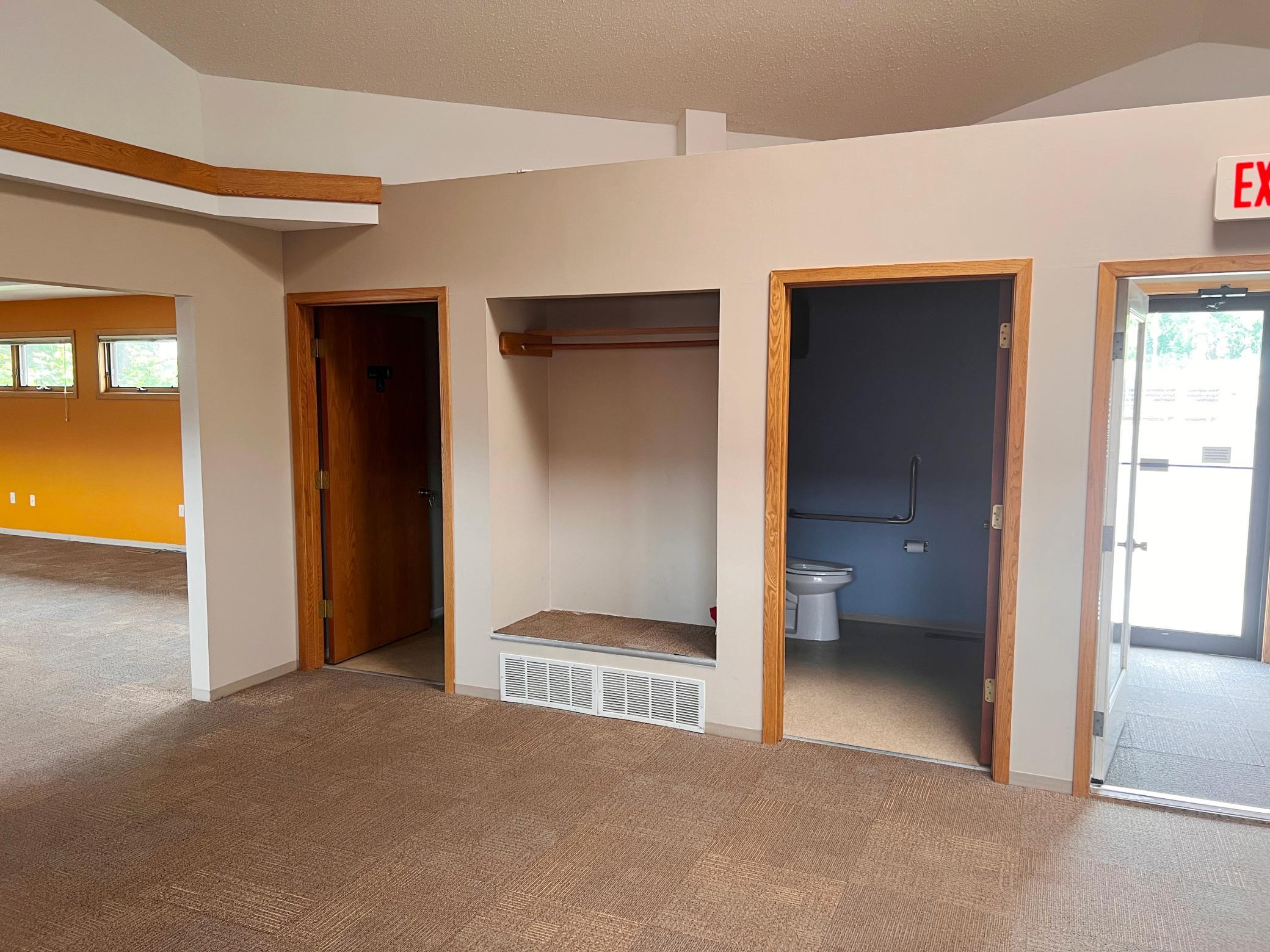 main property photo 9