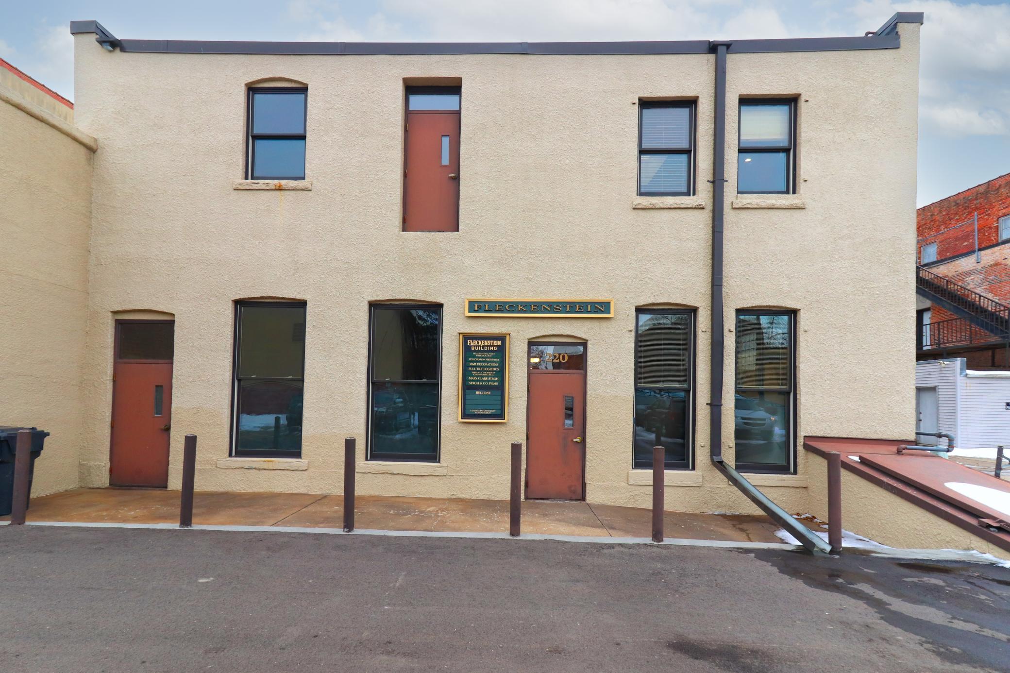 main property photo 6