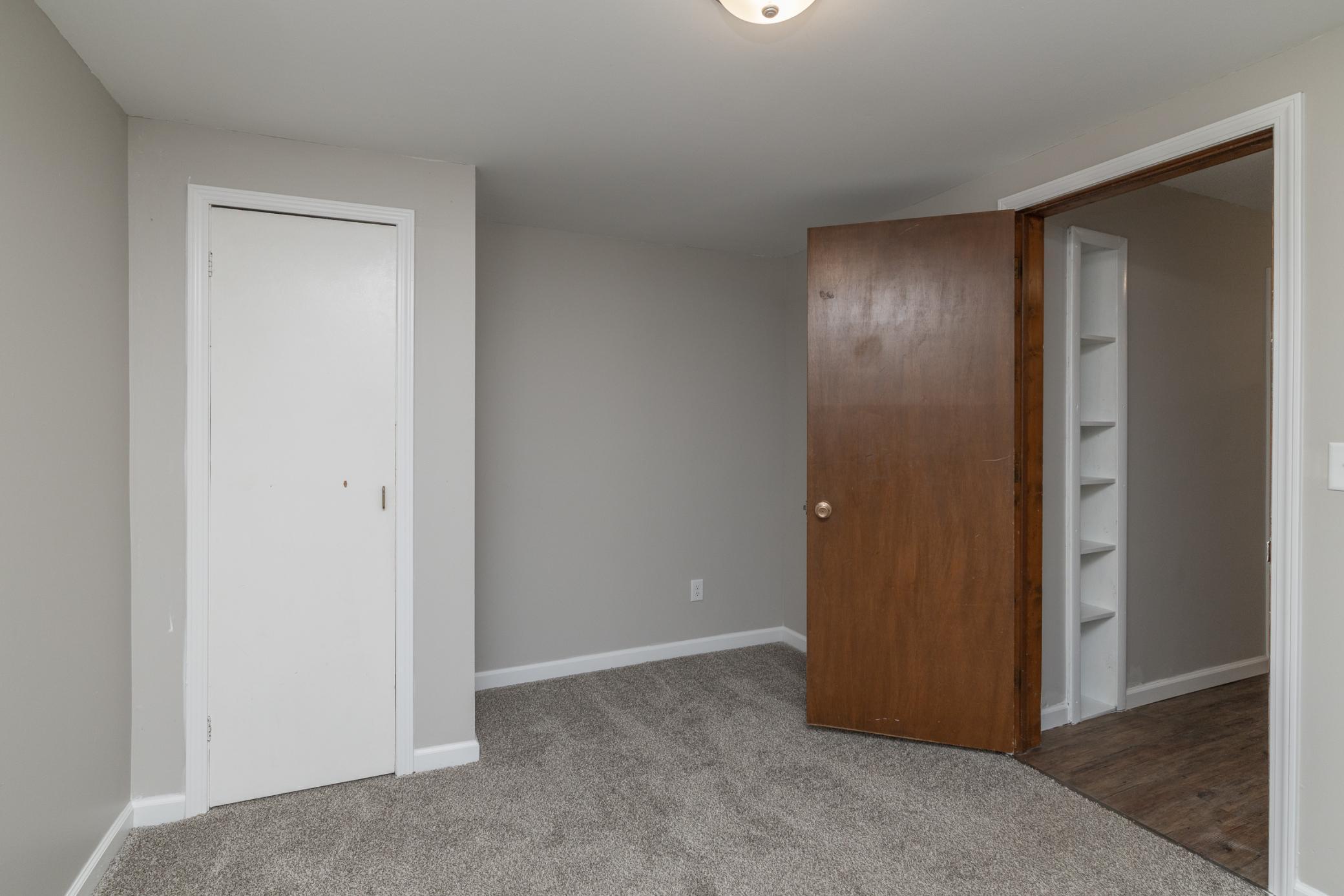 property viewer photo 16