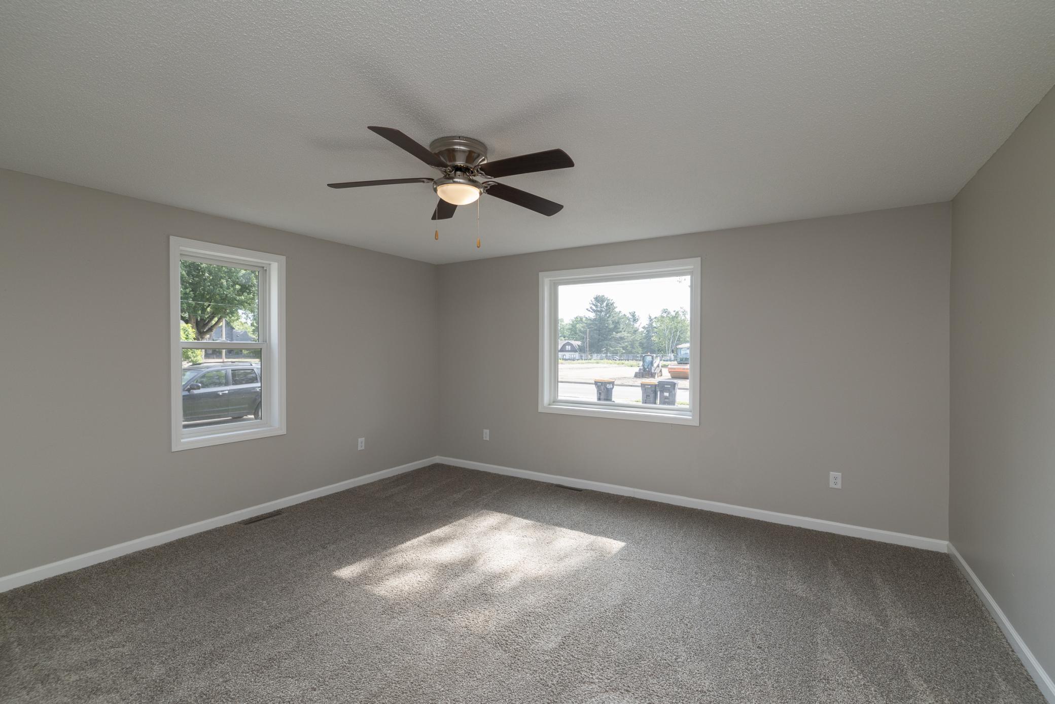 property viewer photo 2