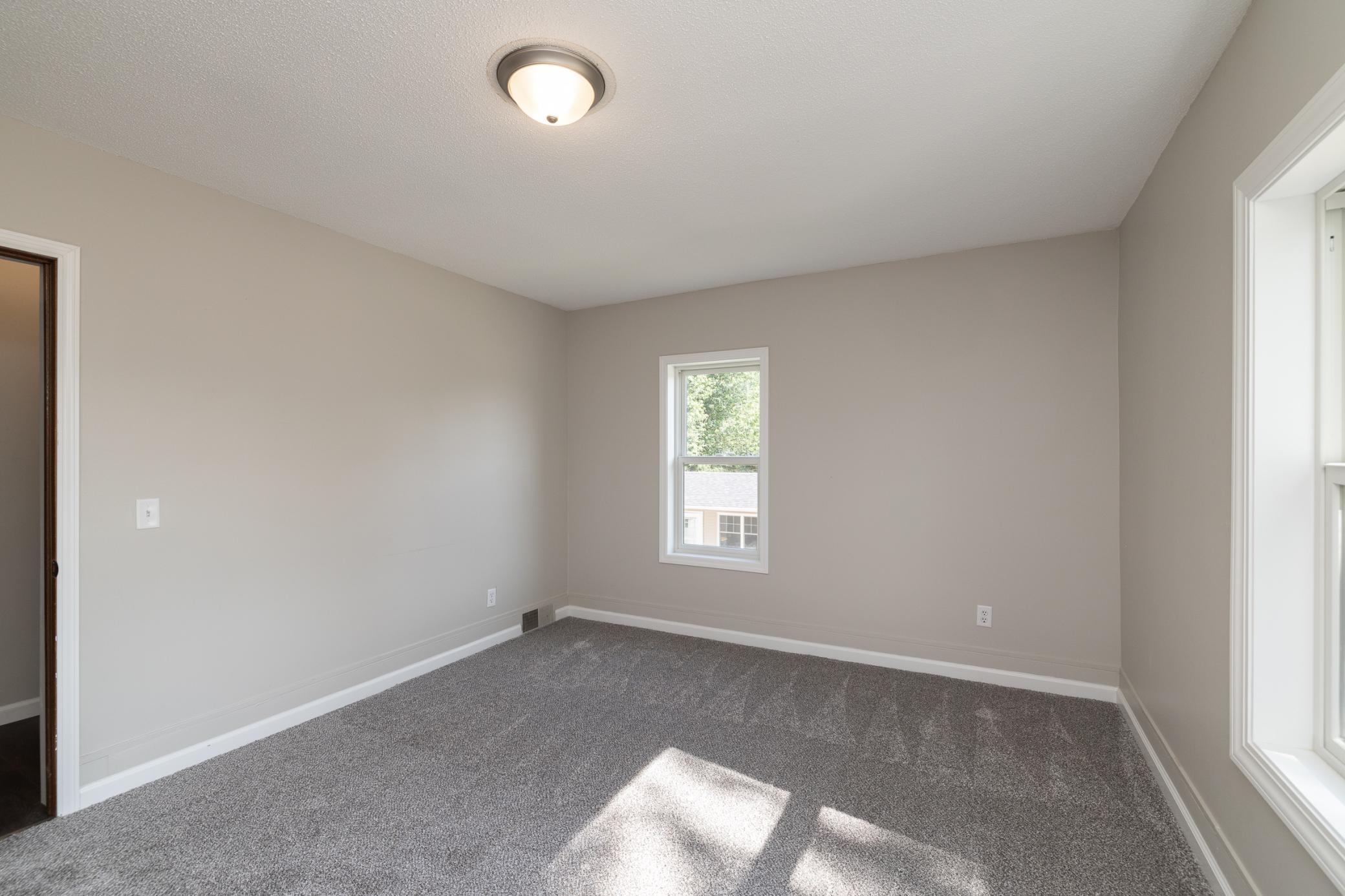 property viewer photo 26