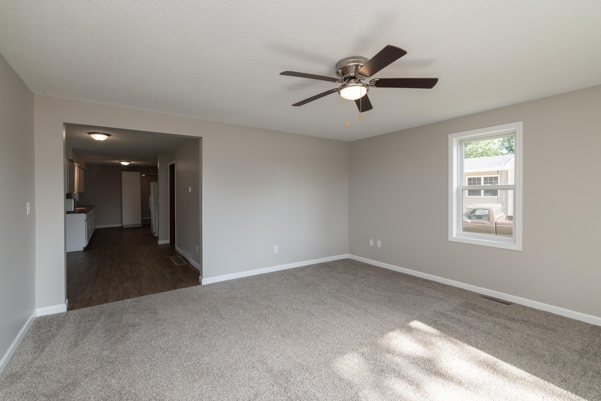 property viewer photo 3