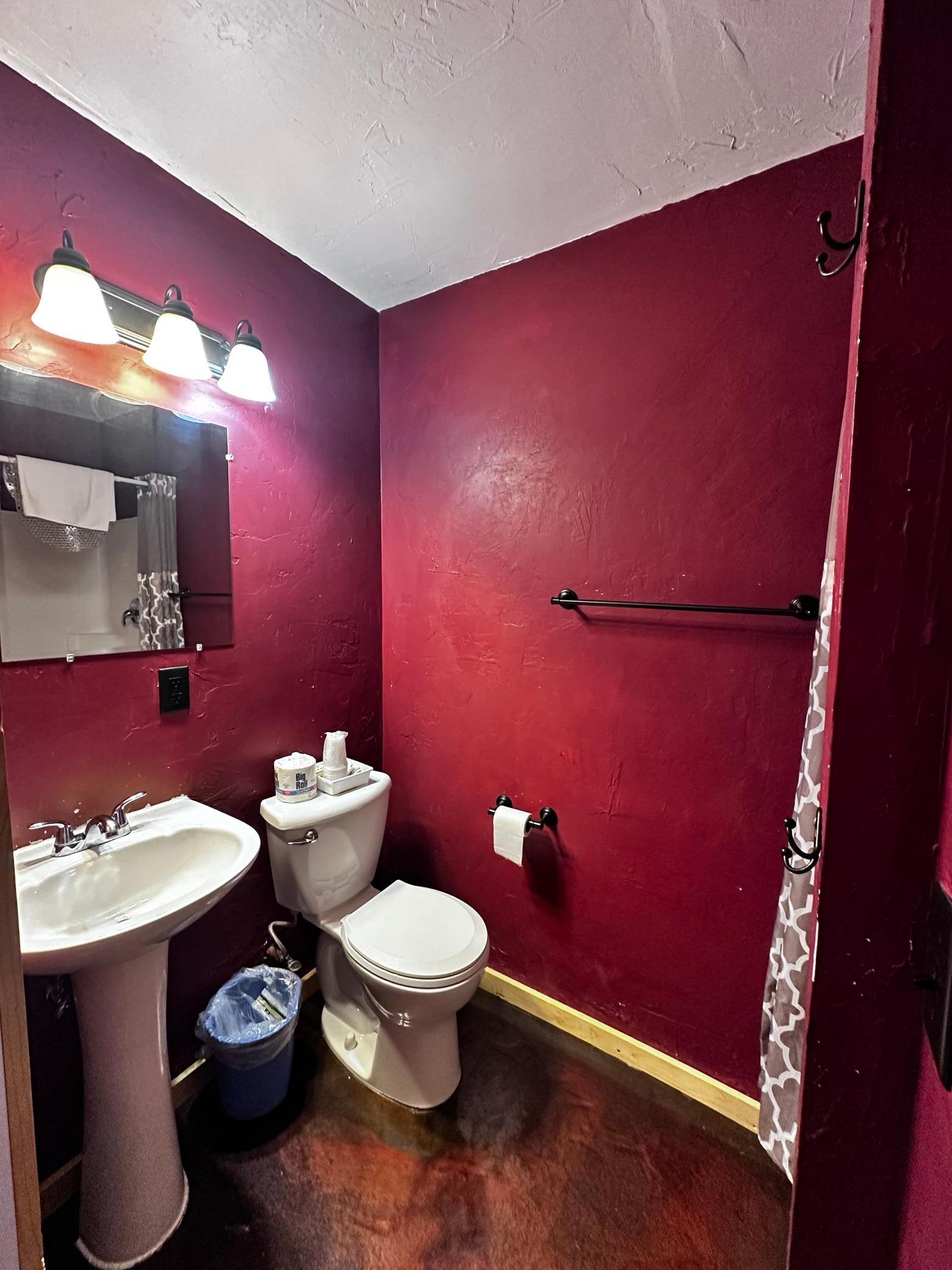 main property photo 25