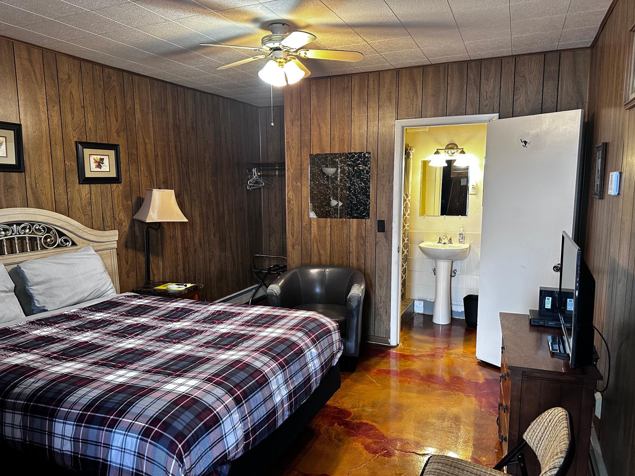 main property photo 30