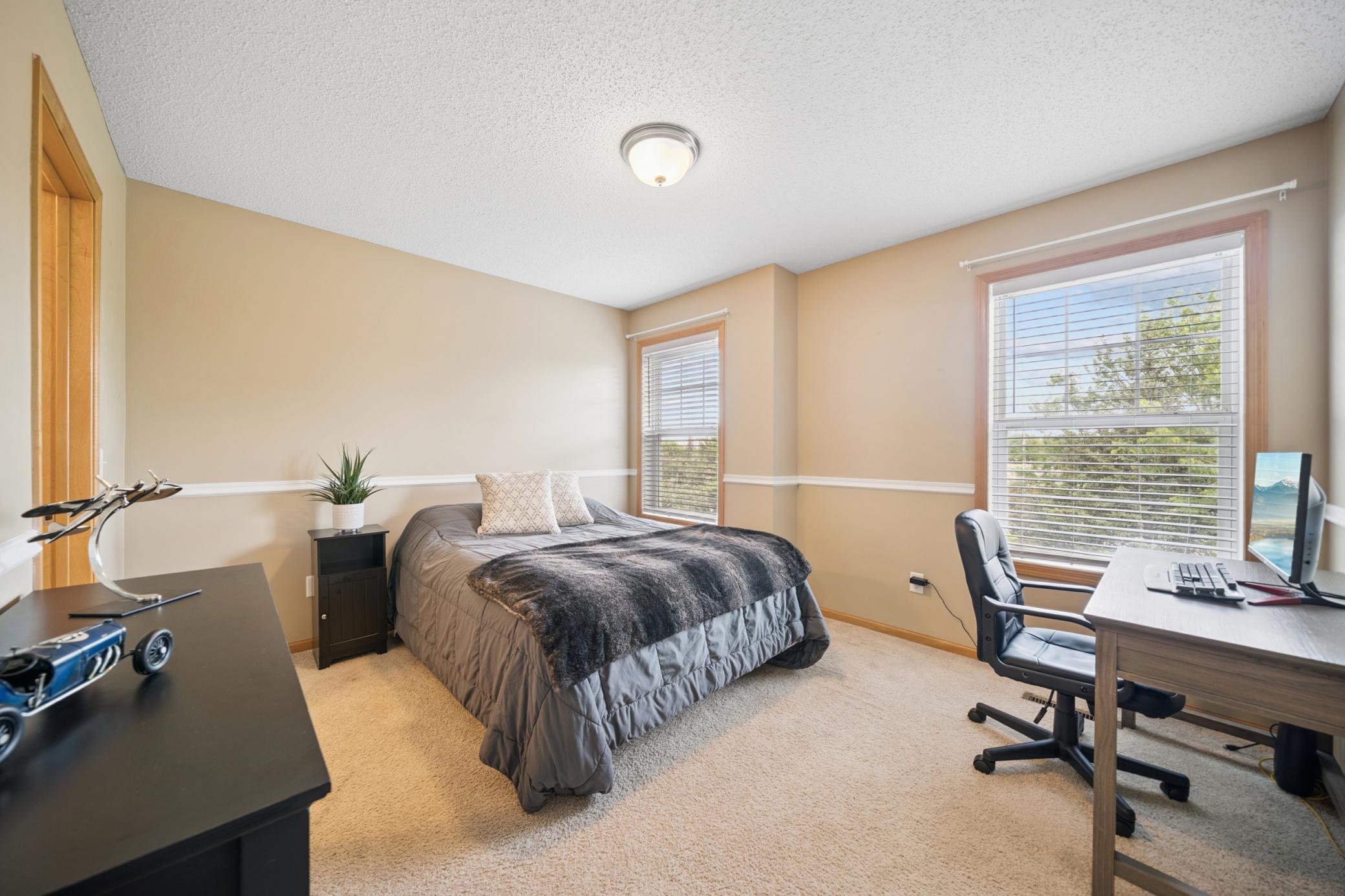 property viewer photo 18