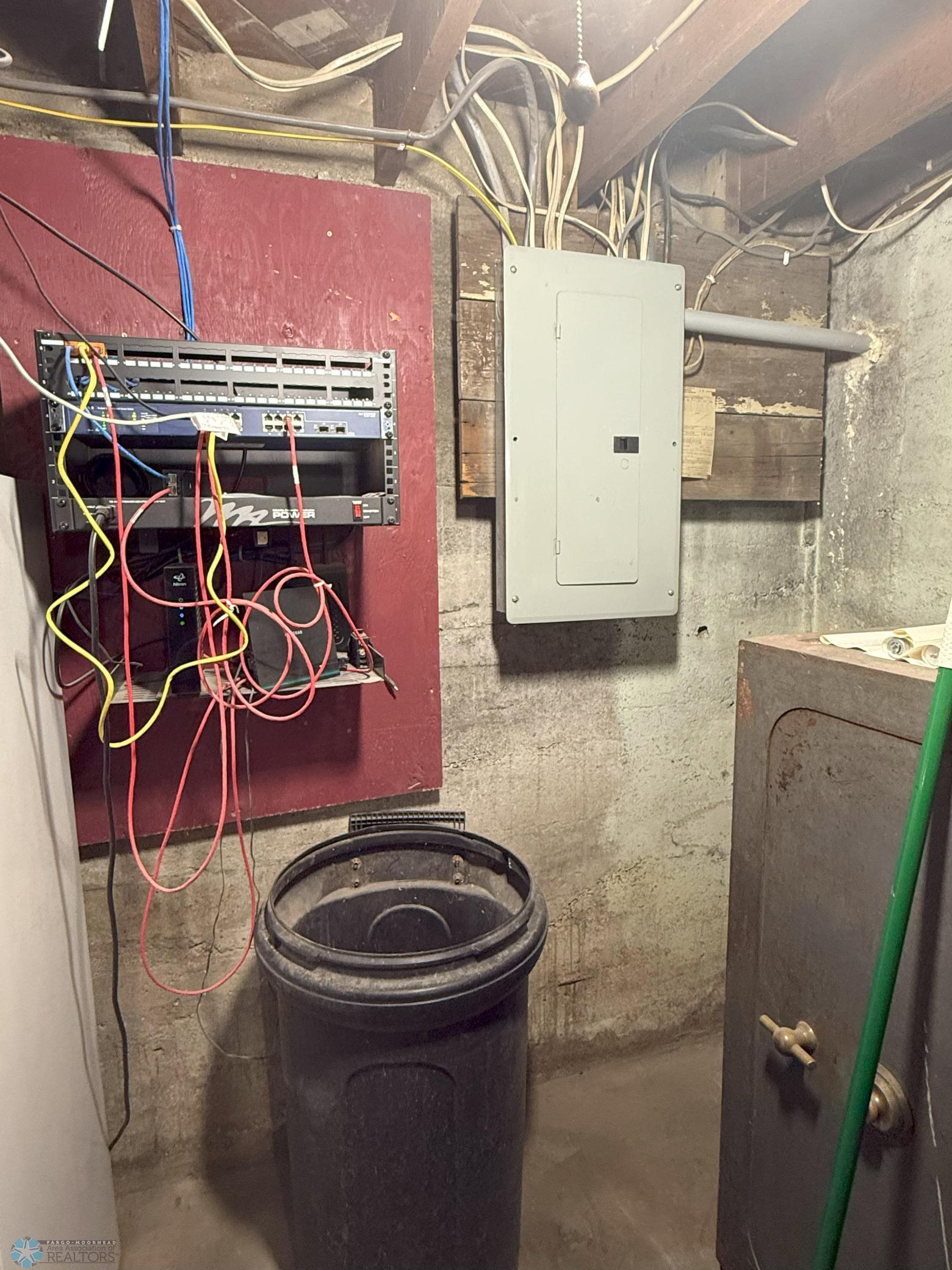 main property photo 23