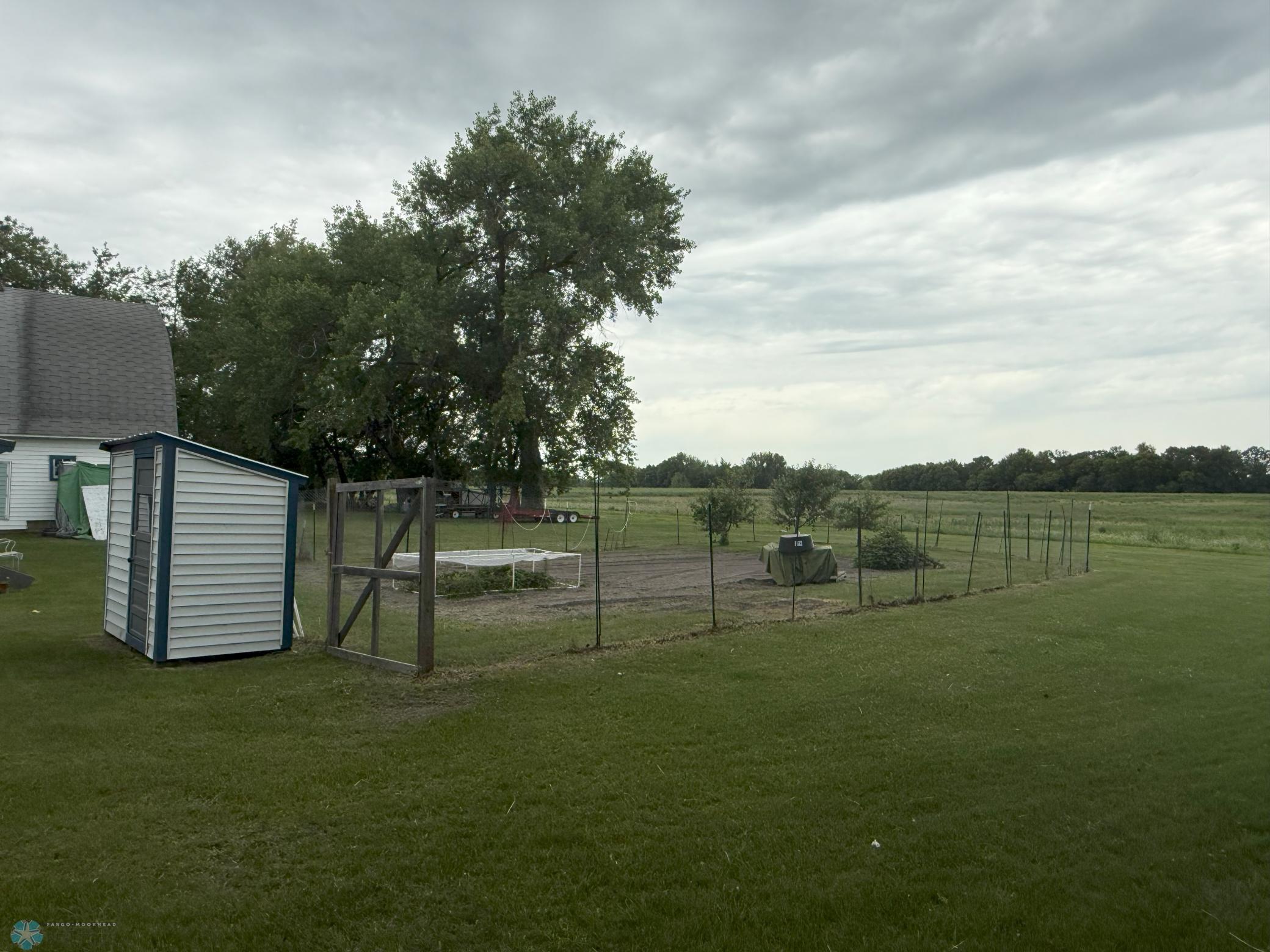 main property photo 40