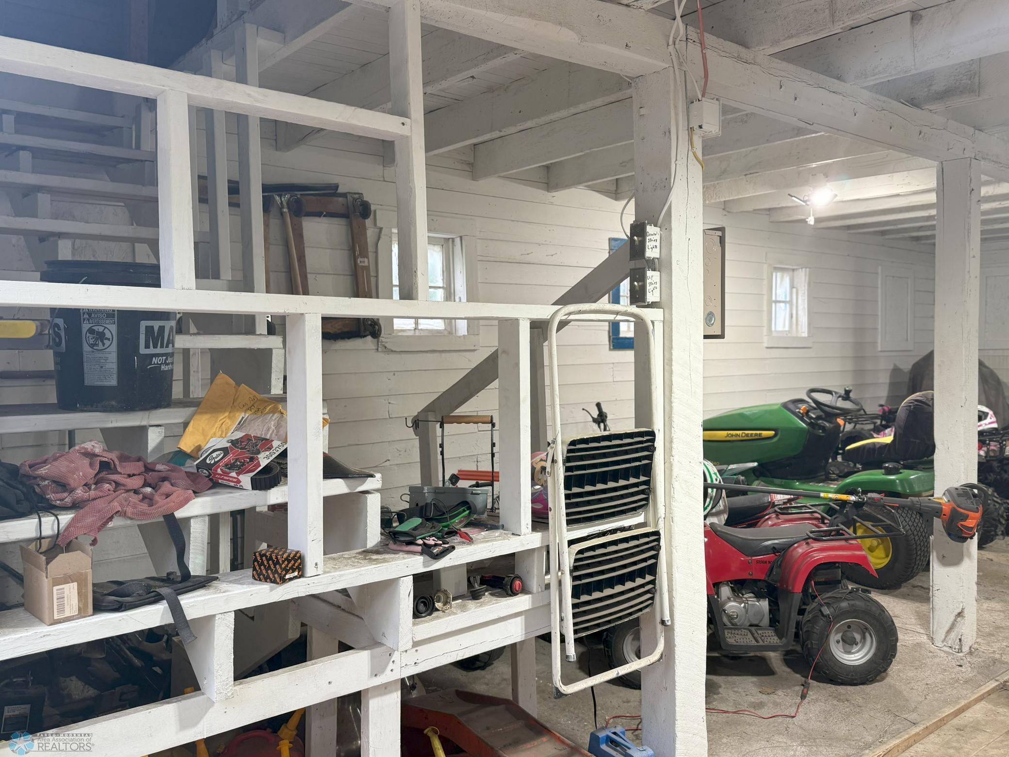 main property photo 45