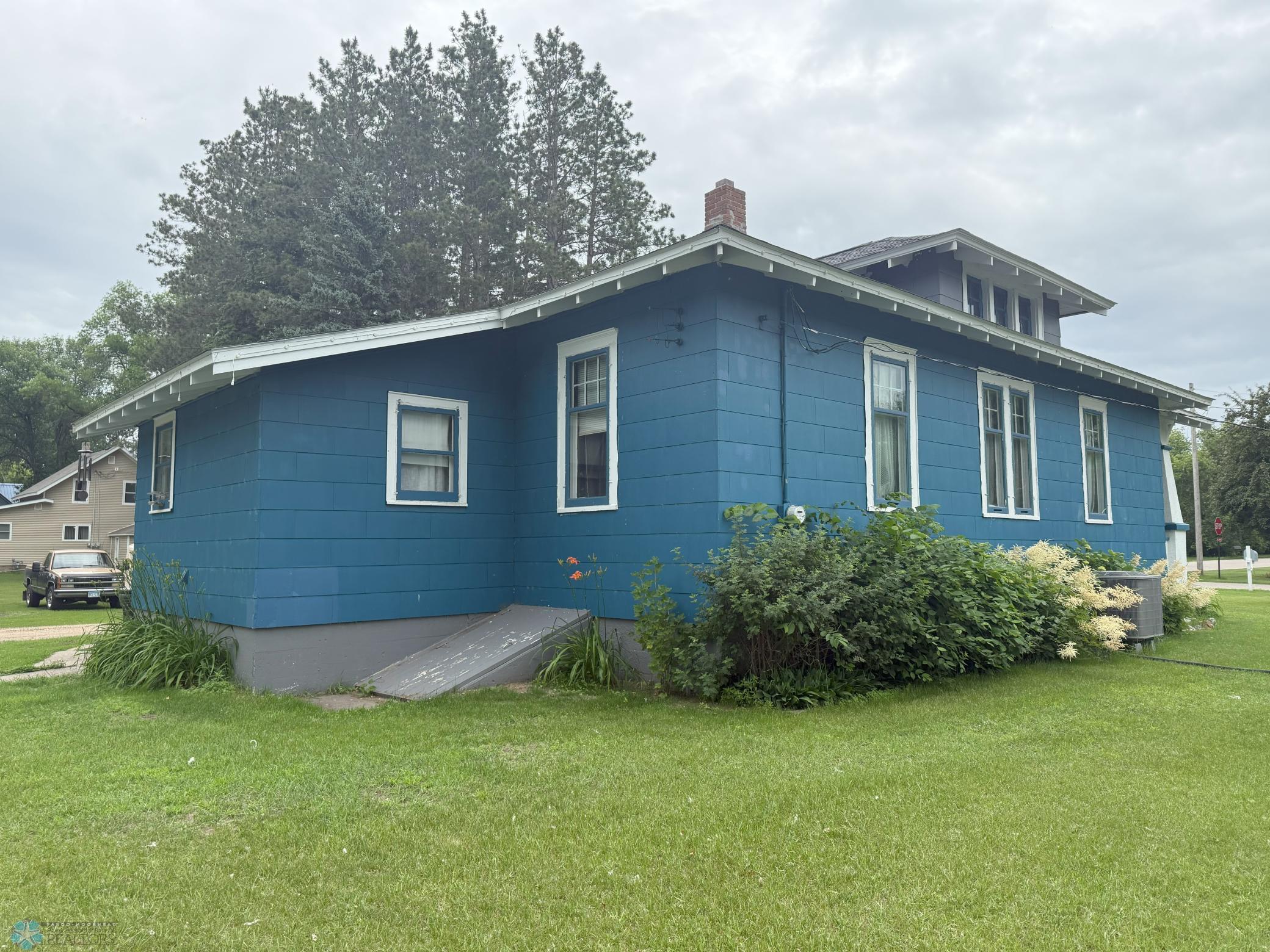 main property photo 5