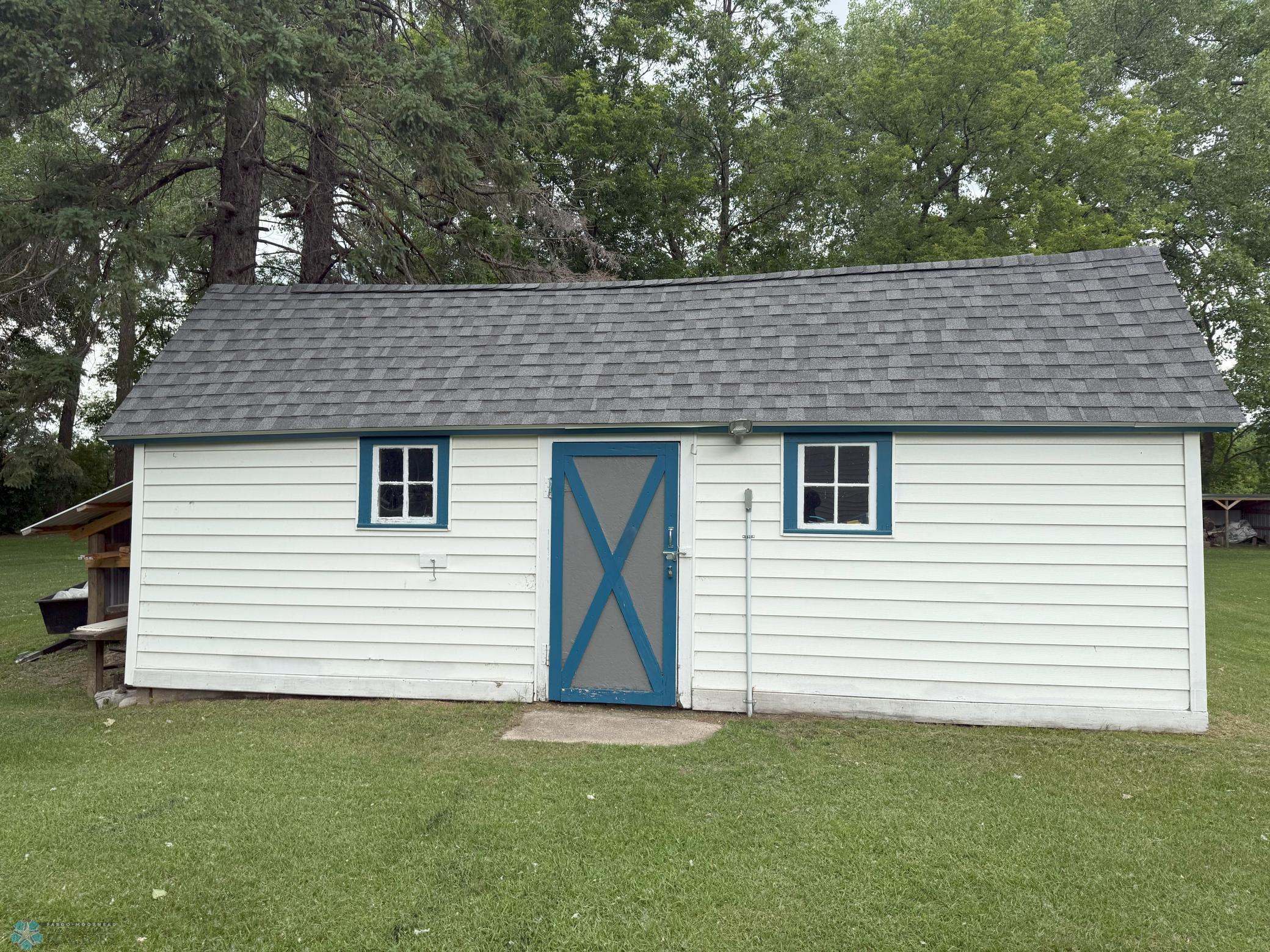 main property photo 59
