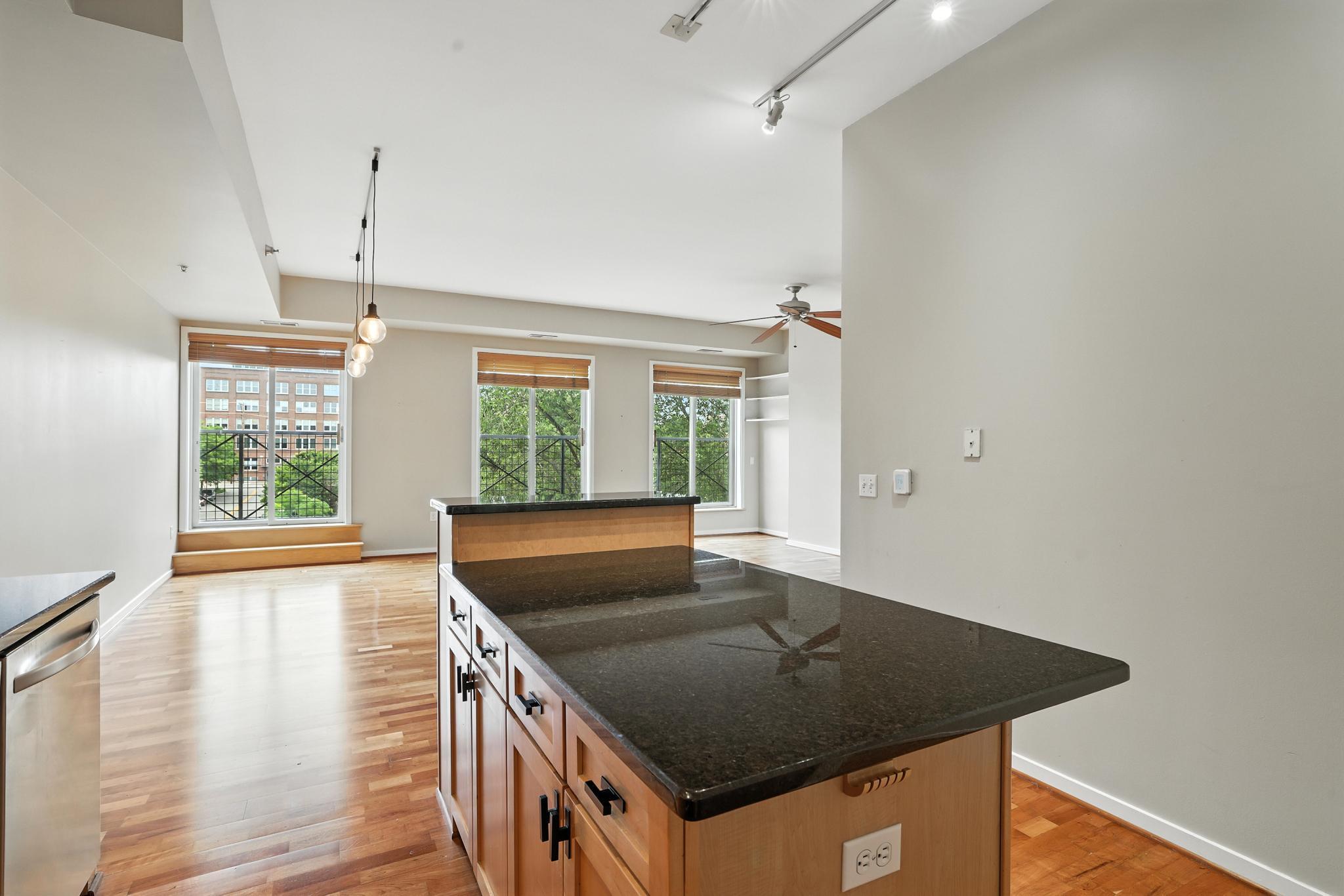 property viewer photo 5