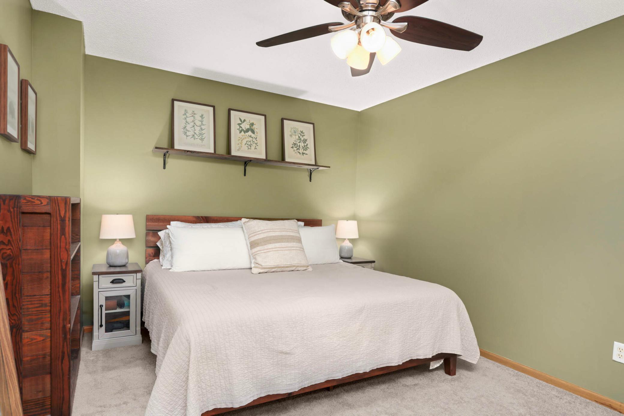 property viewer photo 16
