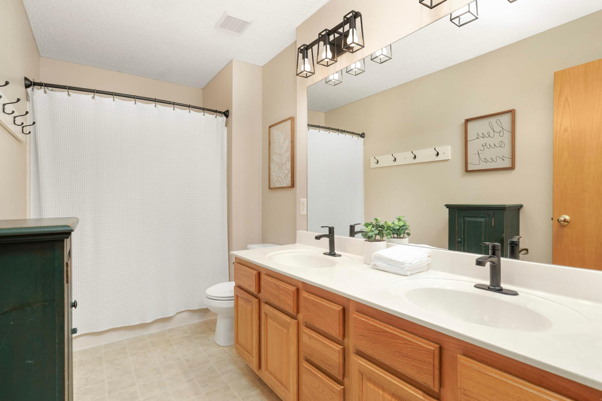 property viewer photo 19
