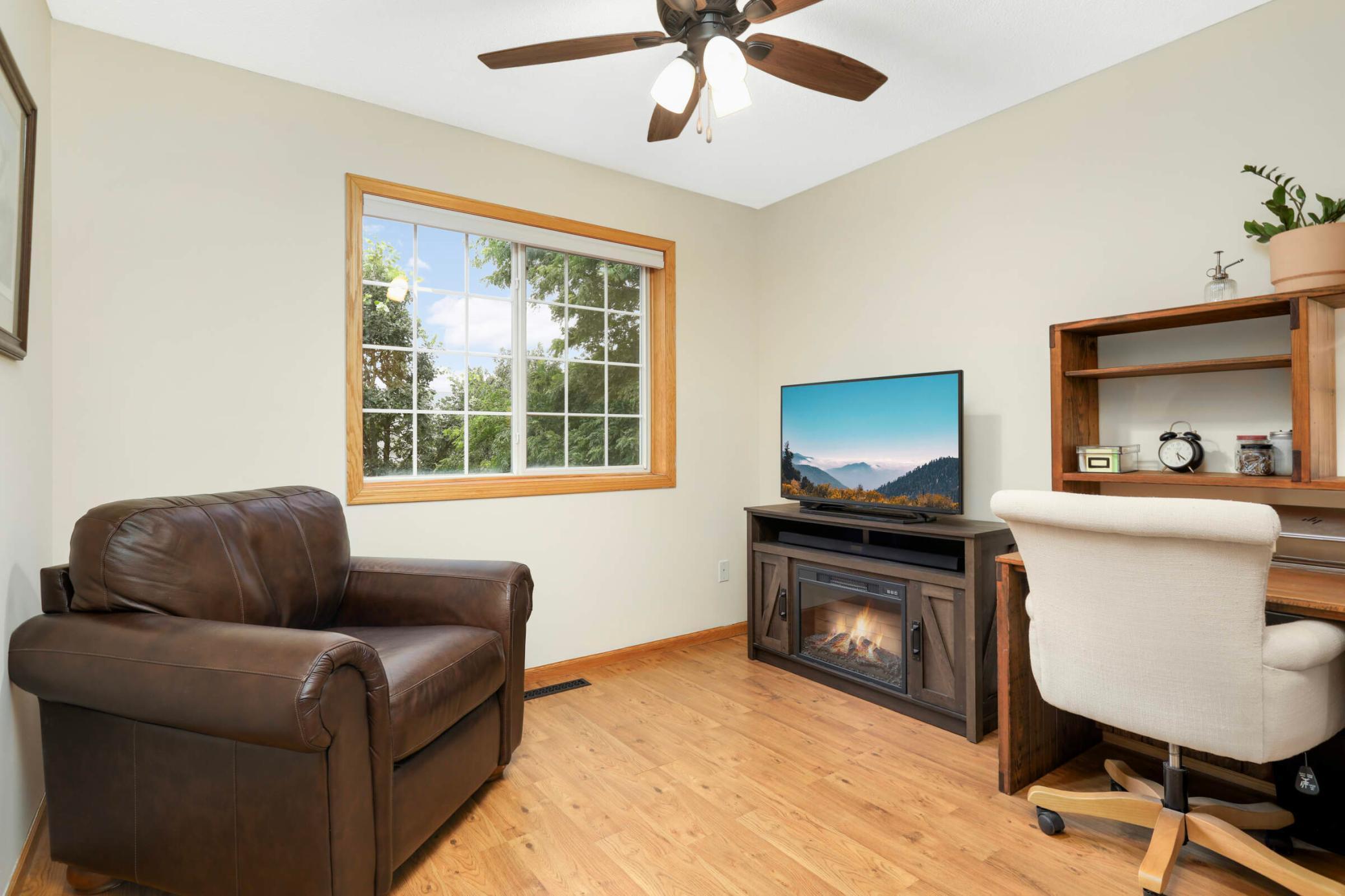 property viewer photo 20