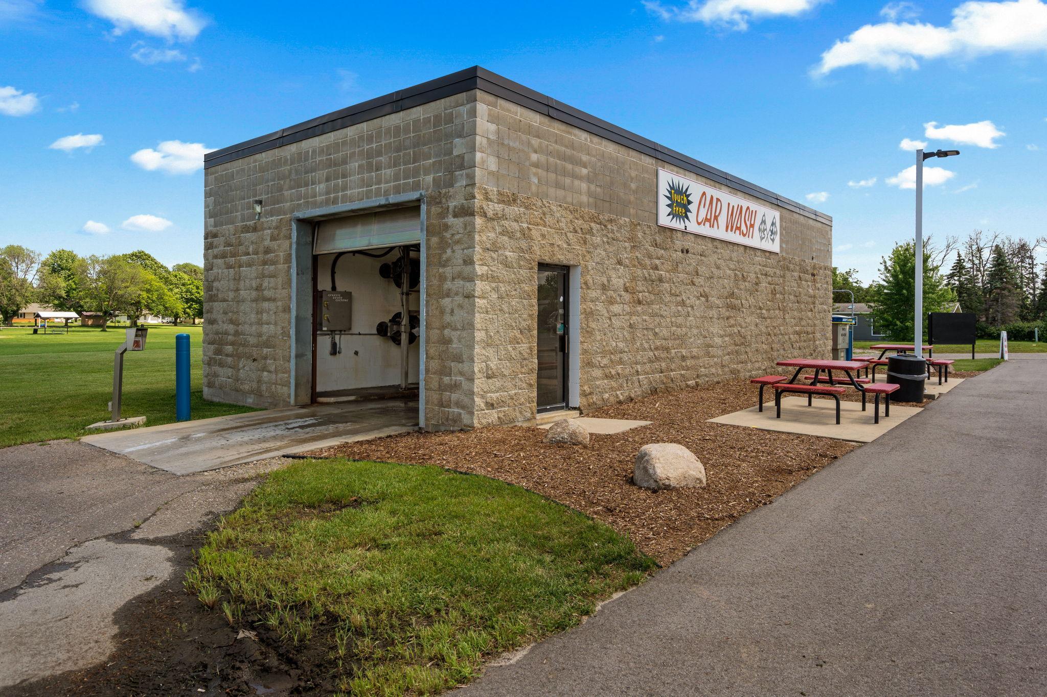 main property photo 39