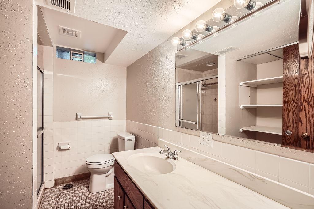property viewer photo 24