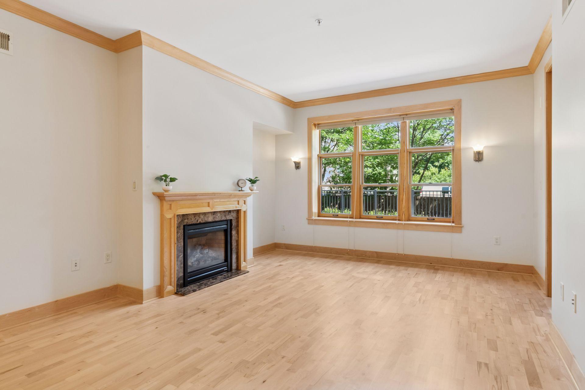 property viewer photo 16
