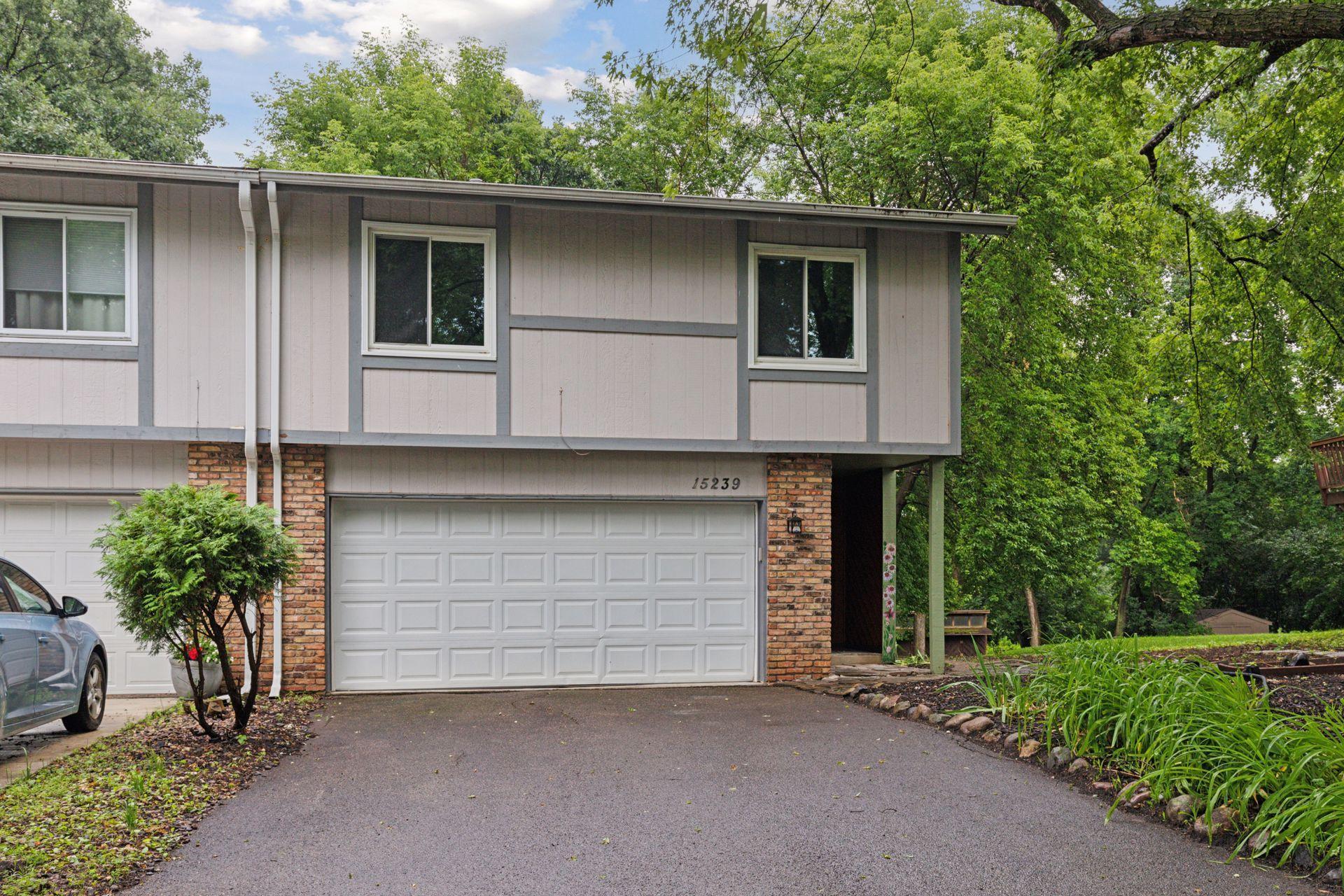 property viewer photo 1