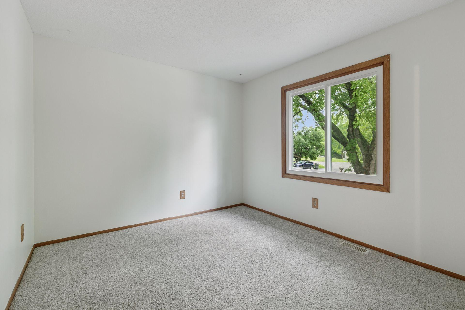 property viewer photo 13