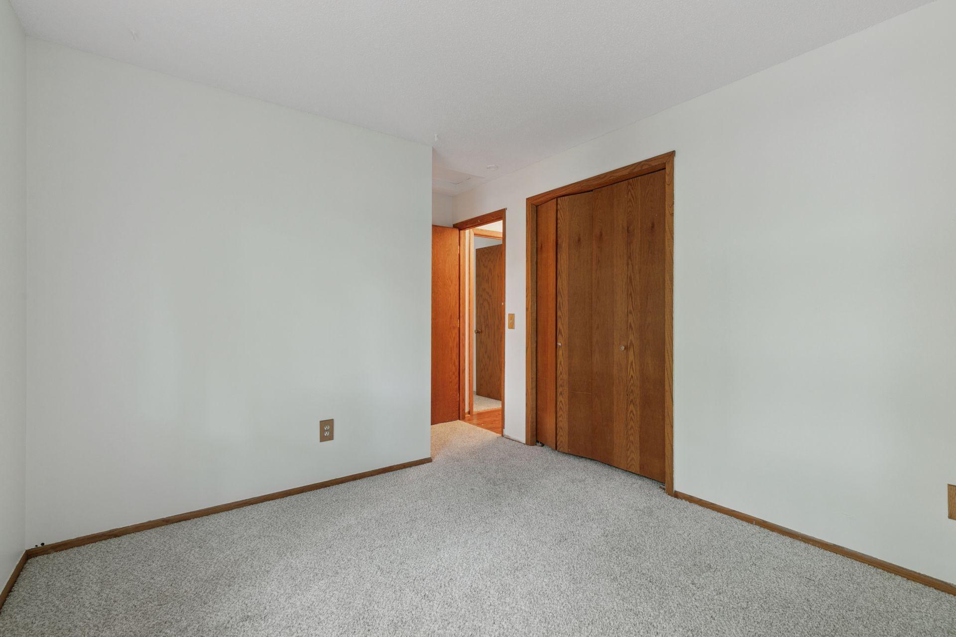 property viewer photo 15