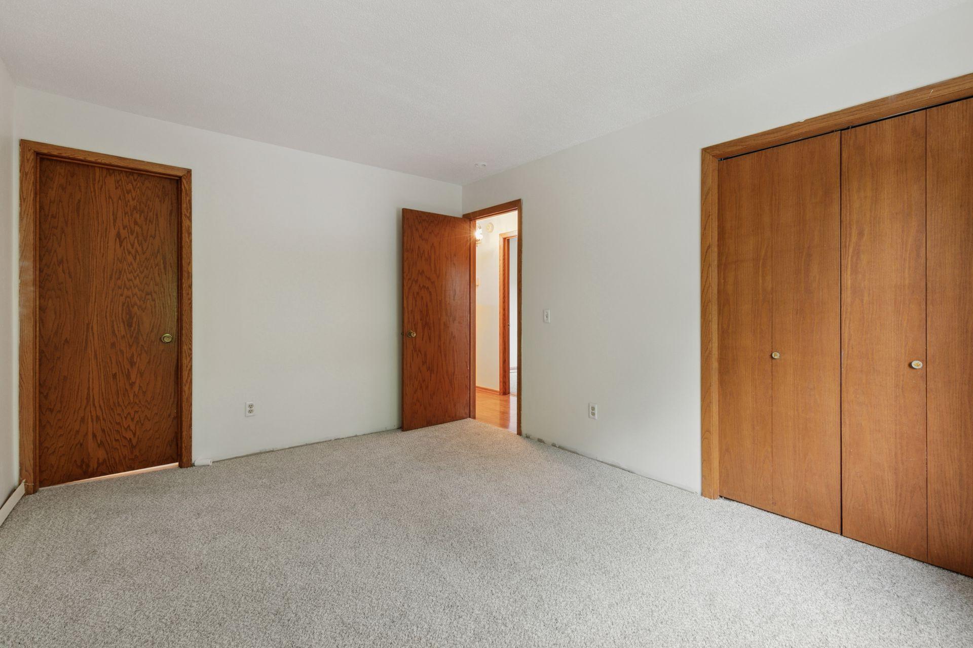property viewer photo 16