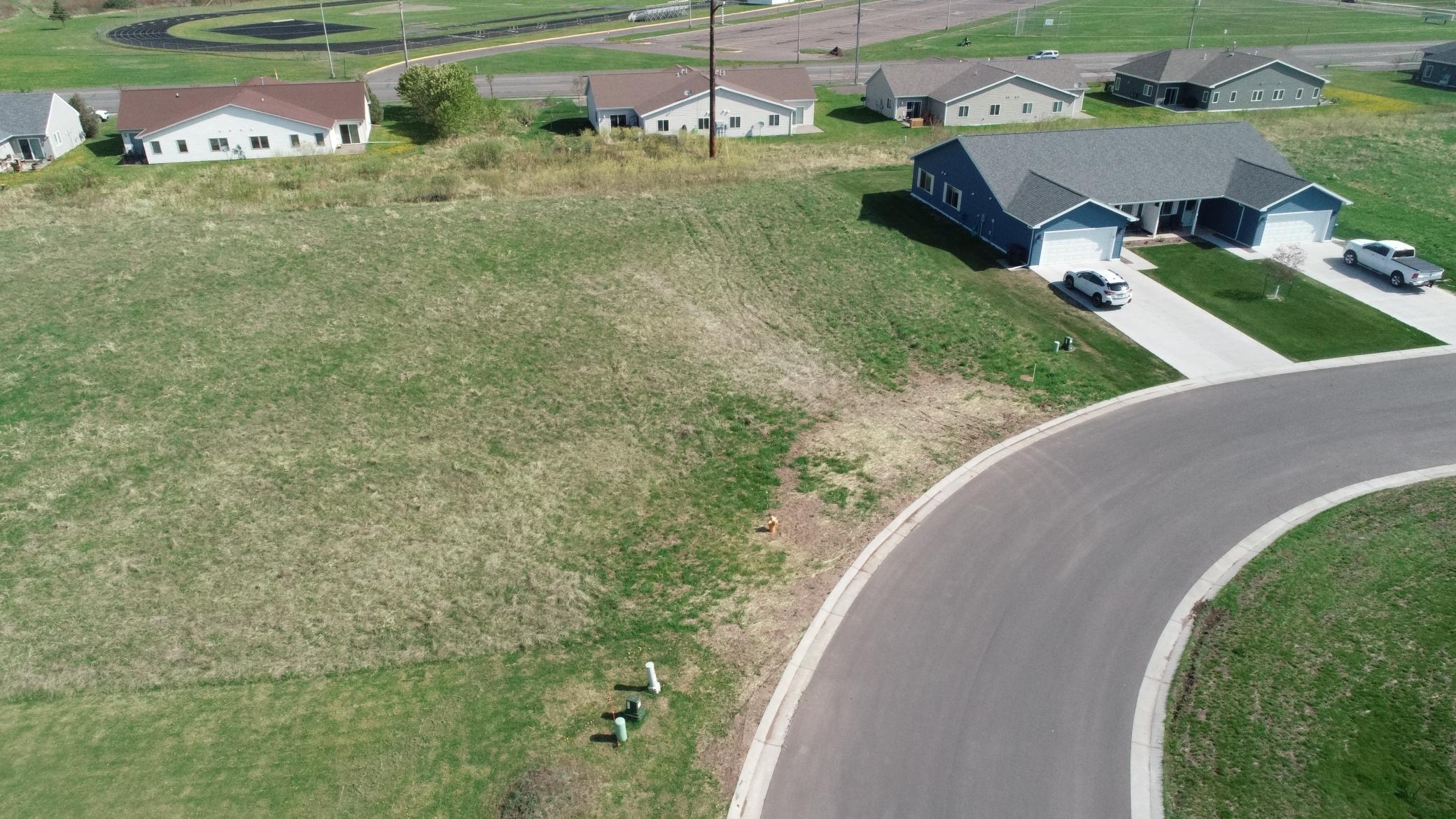 main property photo 11