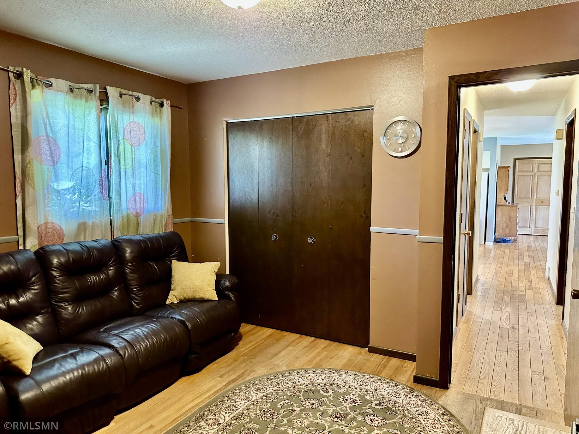 property viewer photo 14