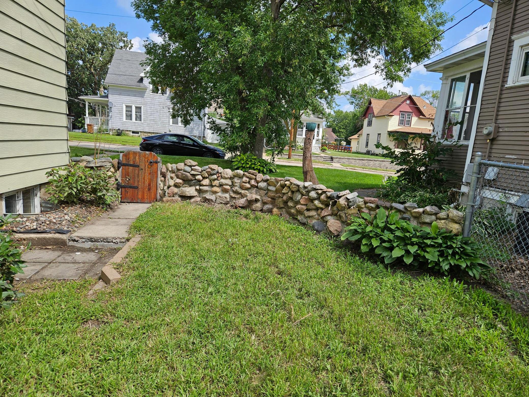 property viewer photo 7