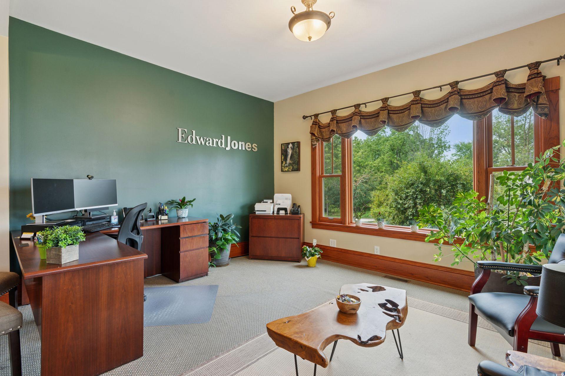 main property photo 14