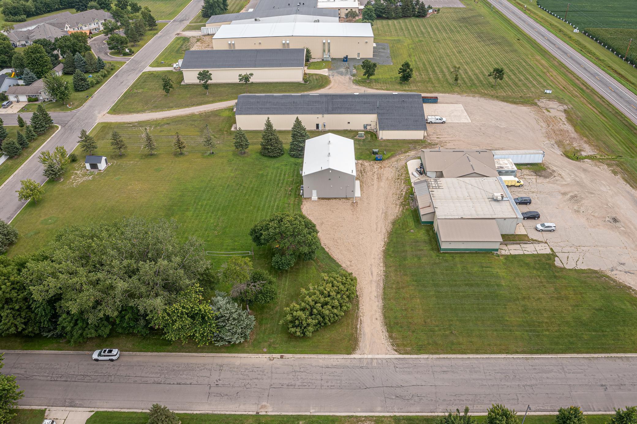 main property photo 24