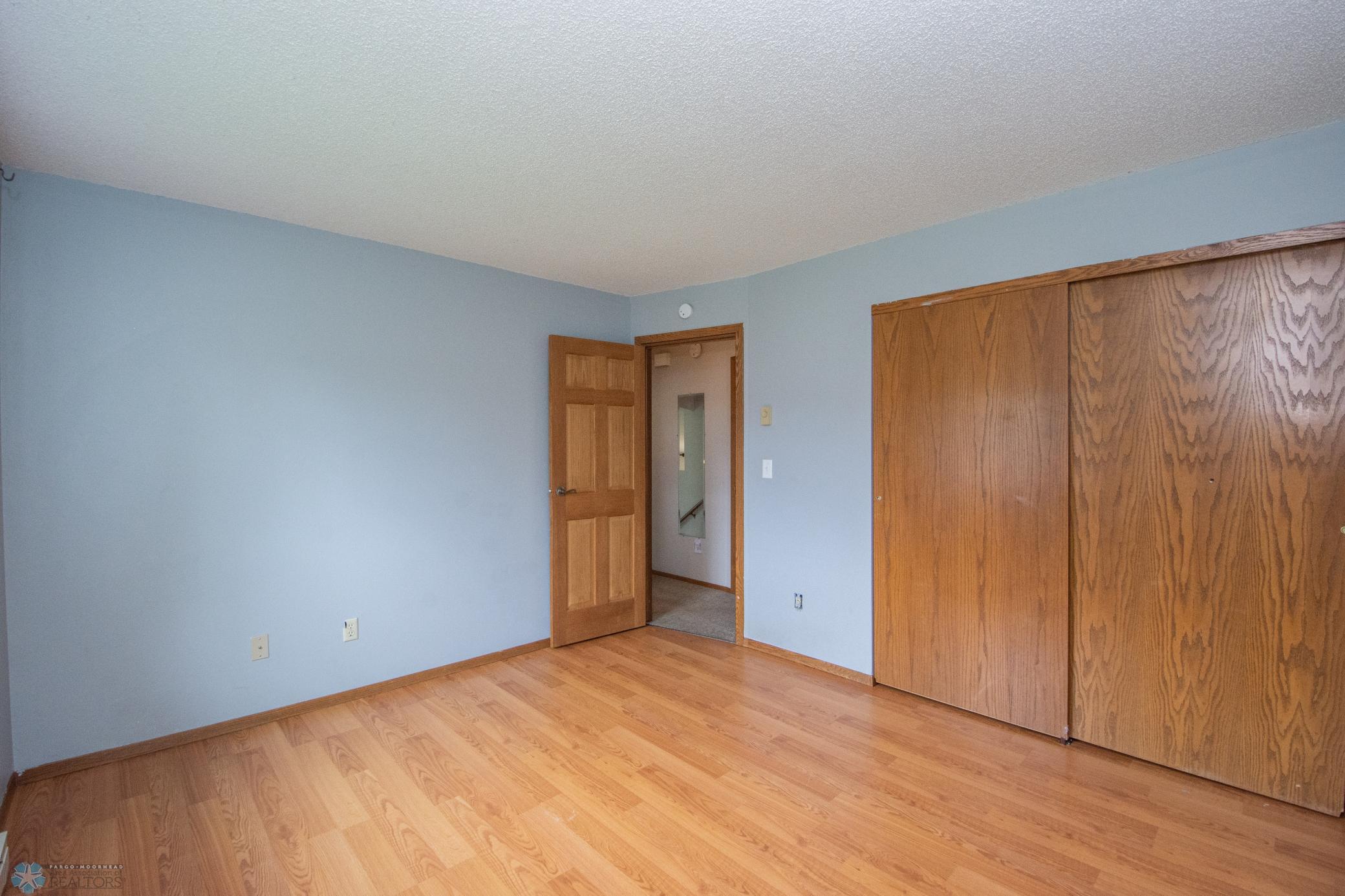 property viewer photo 16