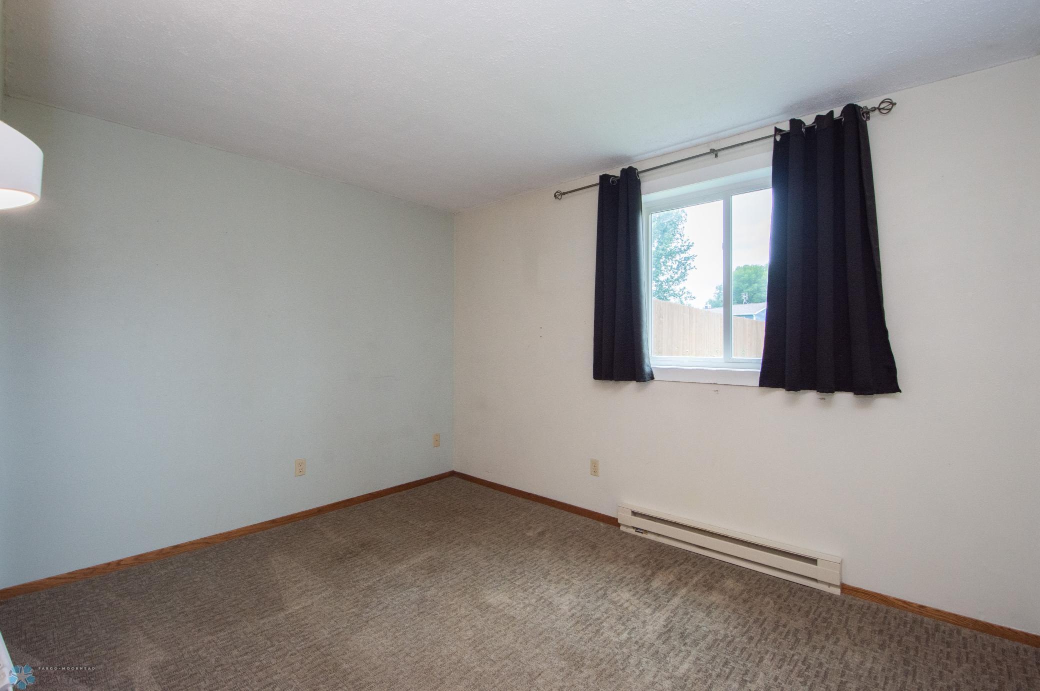 property viewer photo 23