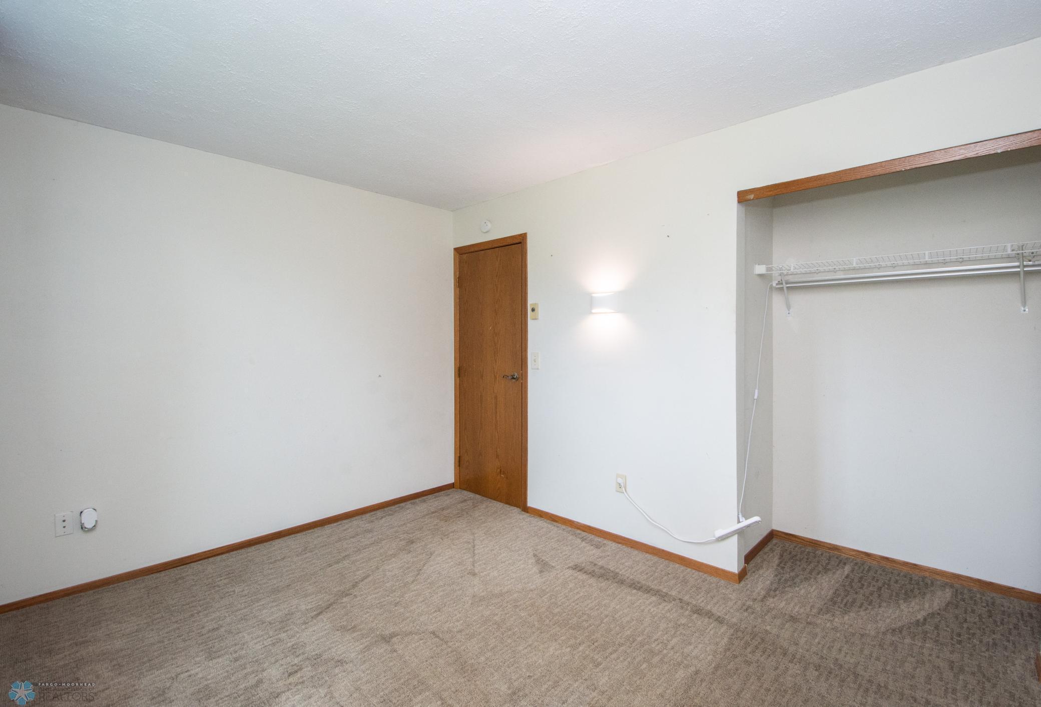 property viewer photo 24