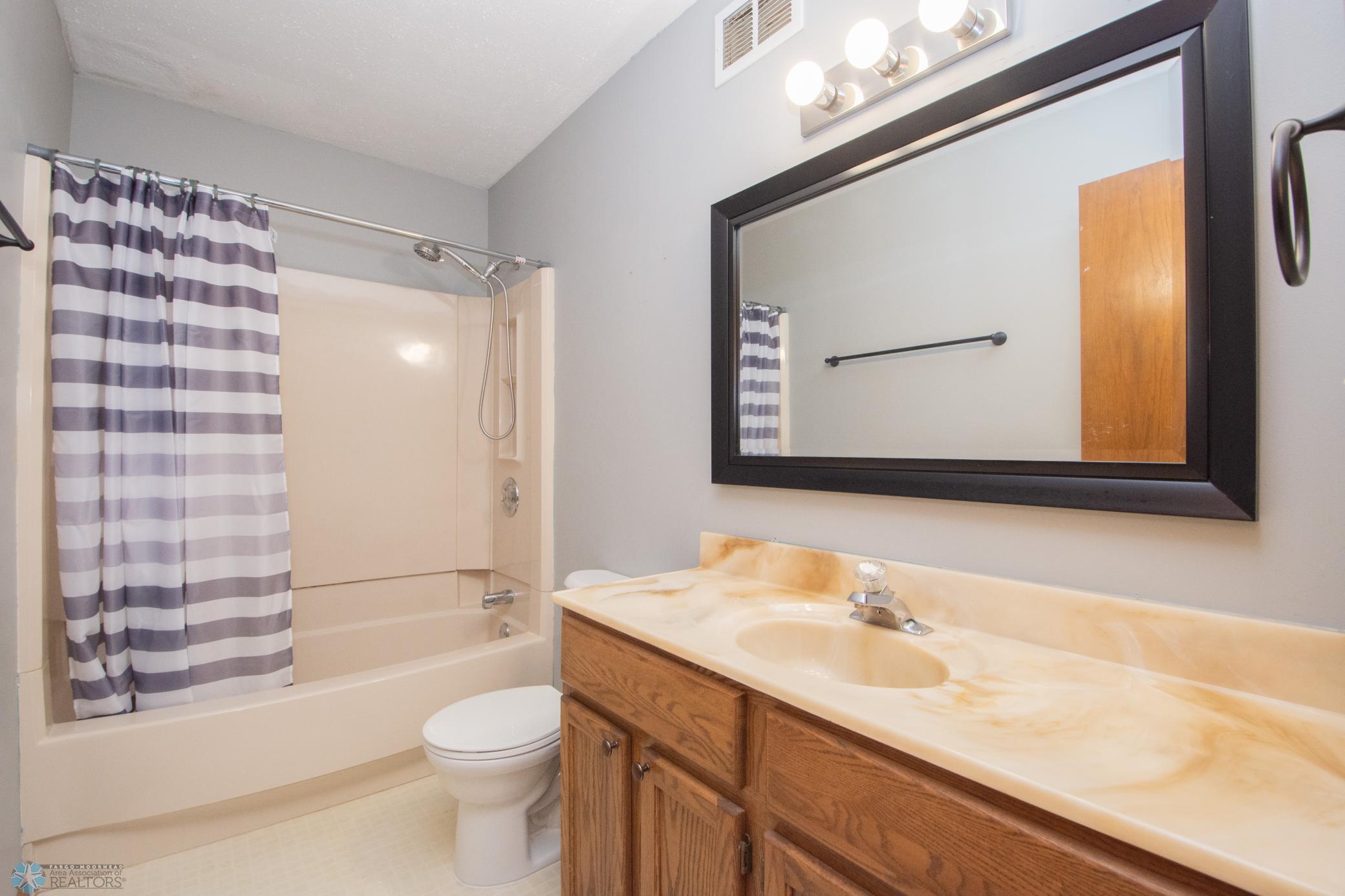 property viewer photo 25