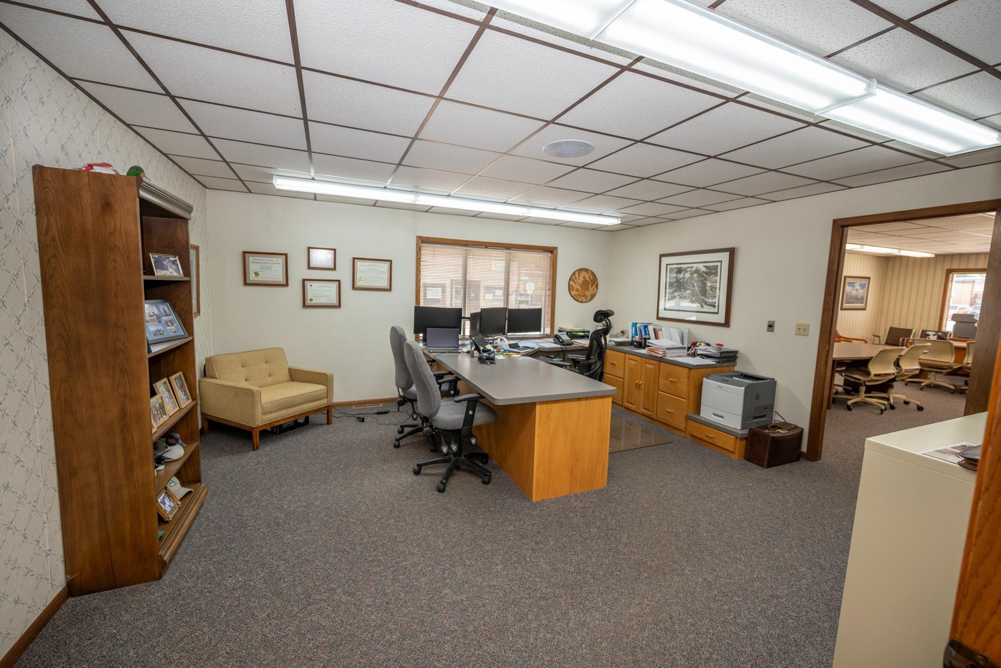 main property photo 9